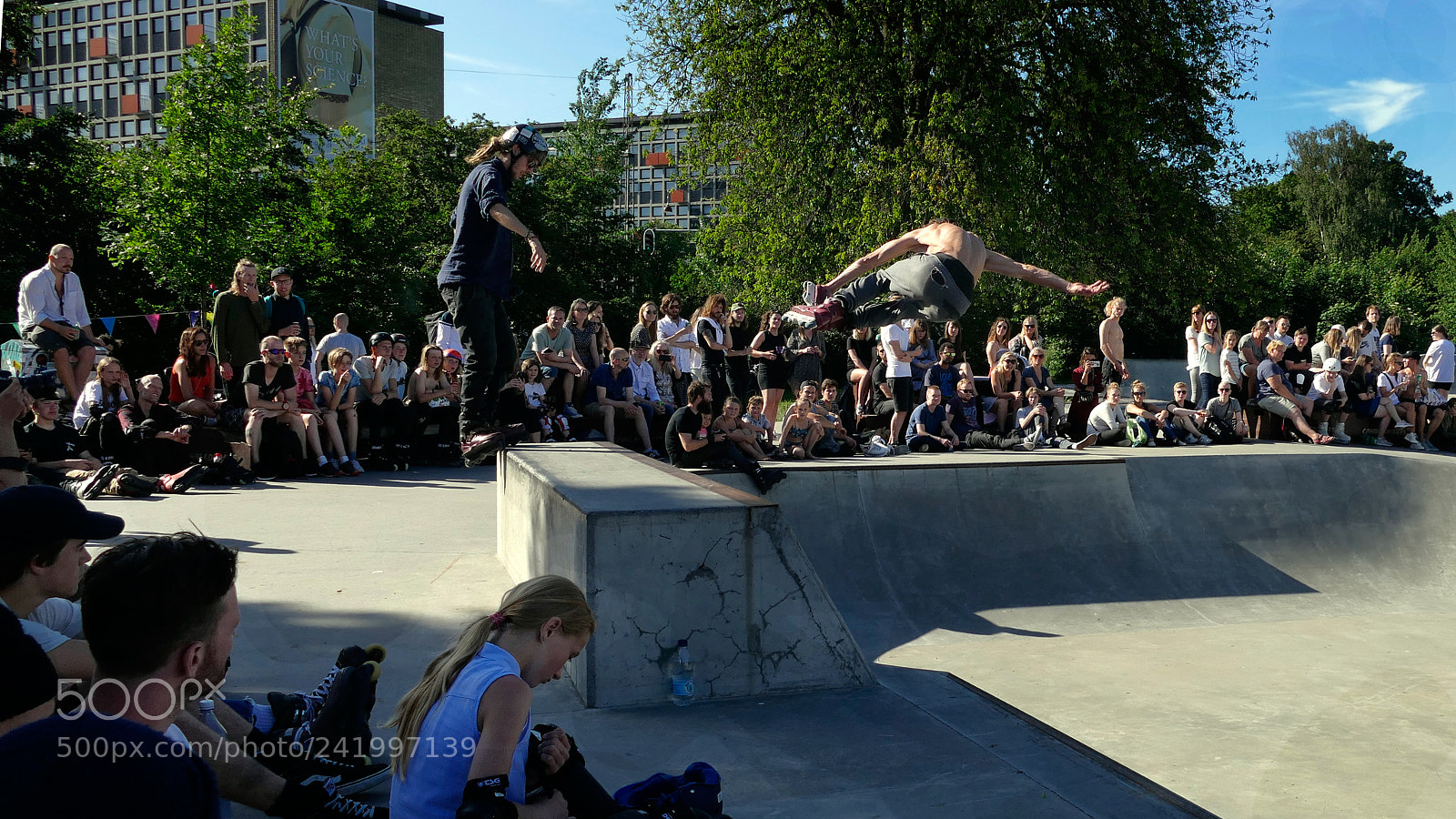 Panasonic Lumix DMC-FZ1000 sample photo. A jump photography