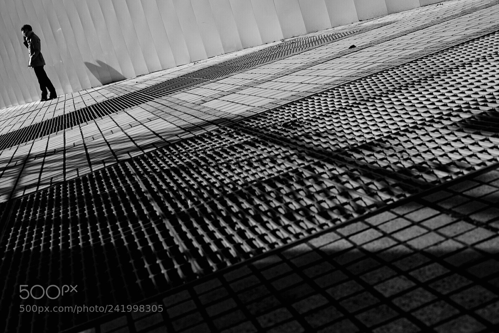 Sony a7 II sample photo. Shadows and the ground photography