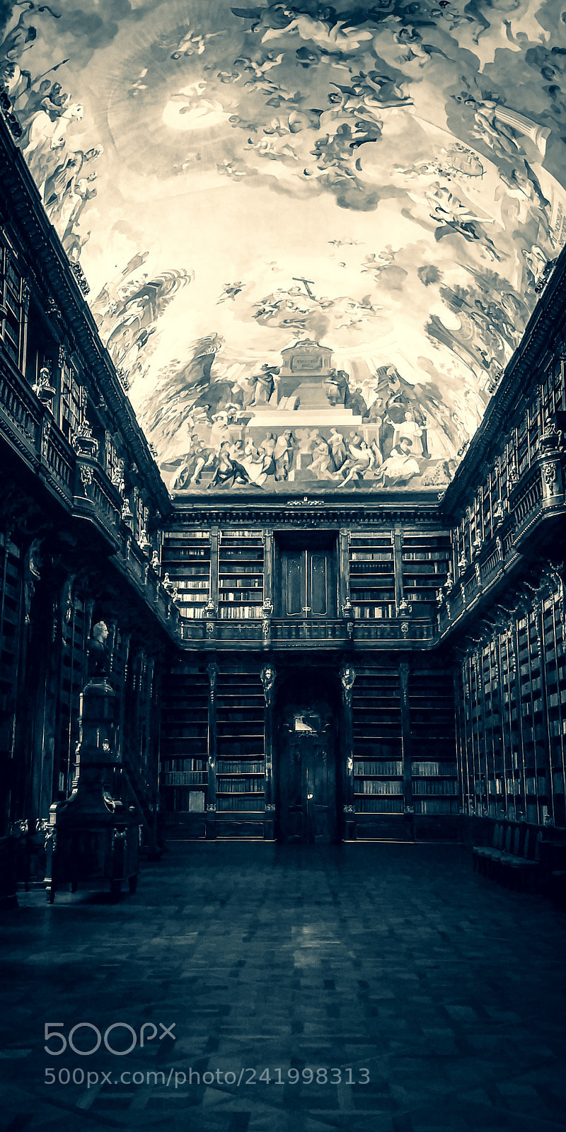 LG G6 sample photo. Strahov library photography