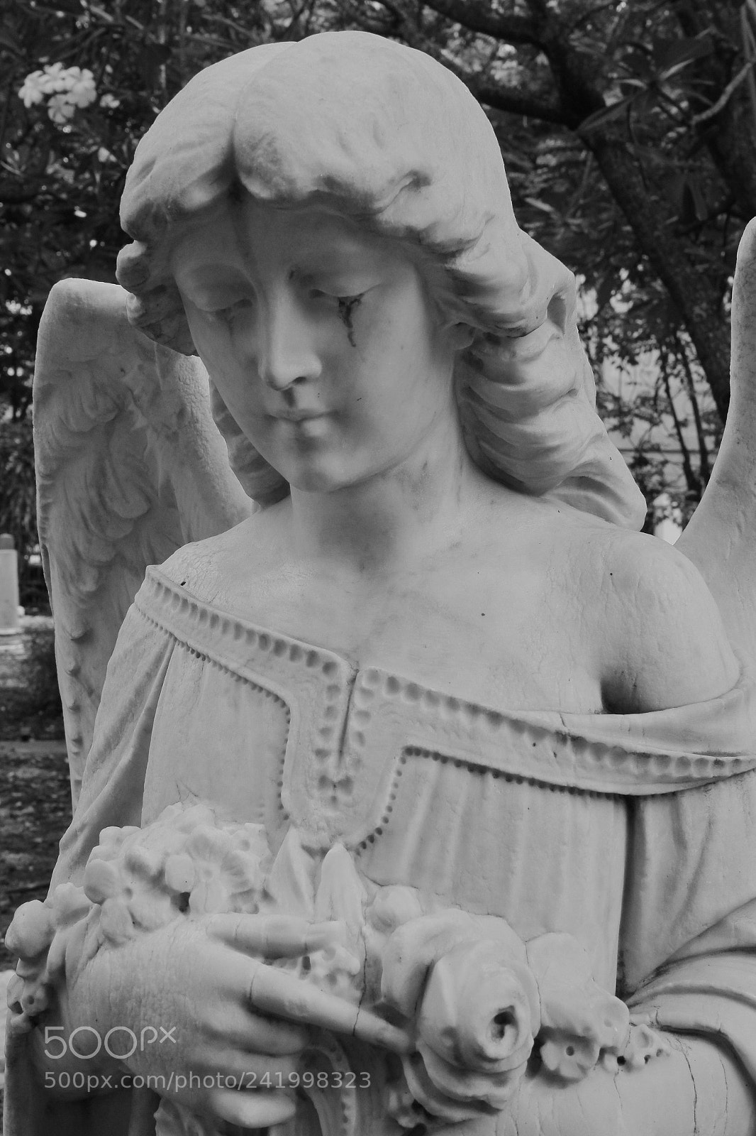 Canon EOS 1200D (EOS Rebel T5 / EOS Kiss X70 / EOS Hi) sample photo. The crying angel photography