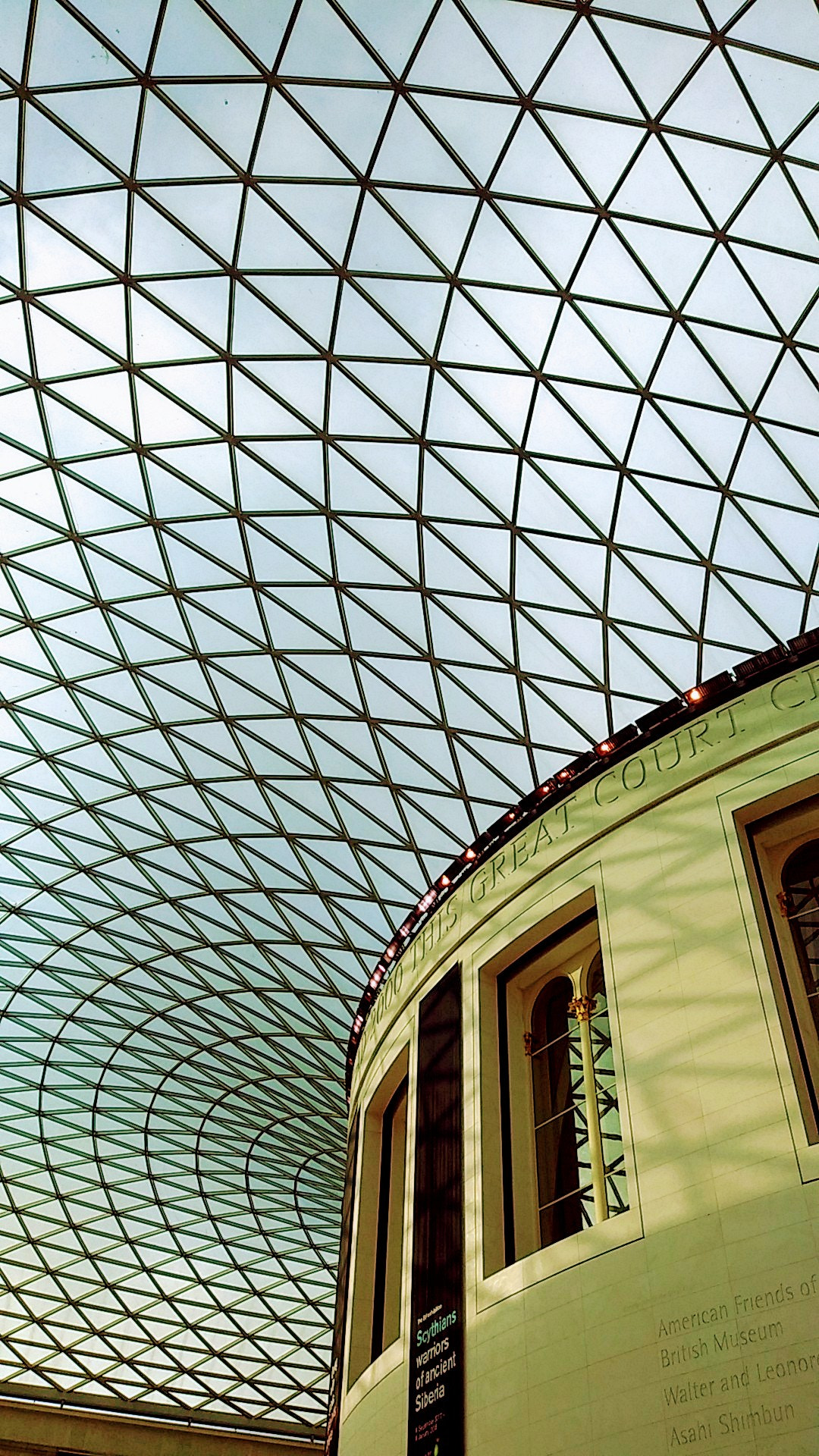 LG Q6 sample photo. Britosh museum photography