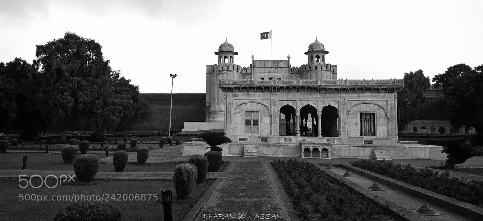 Samsung Galaxy J5 sample photo. Shahi fort- mizar-e-allama iqbal photography