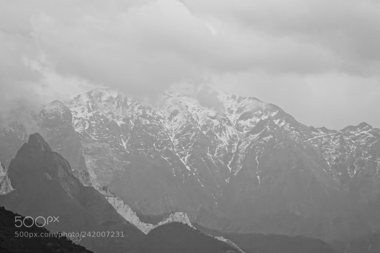 Canon EOS-1D Mark II sample photo. View of apuan alps photography