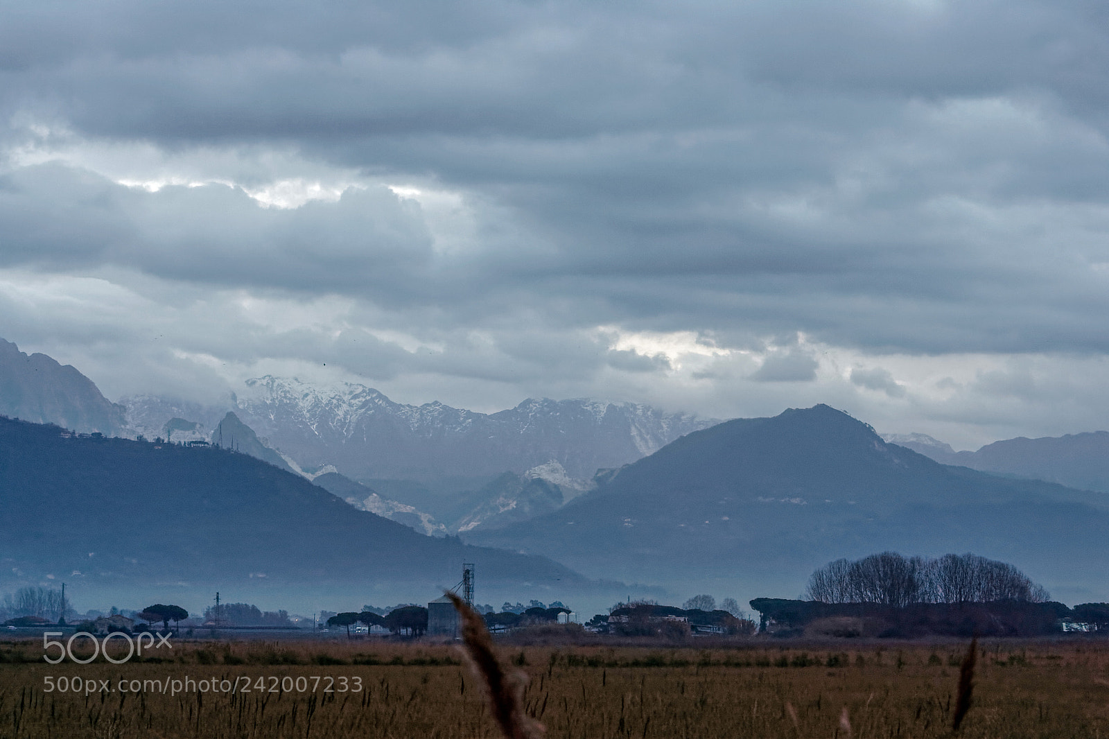 Canon EOS-1D Mark II sample photo. View of apuan alps photography