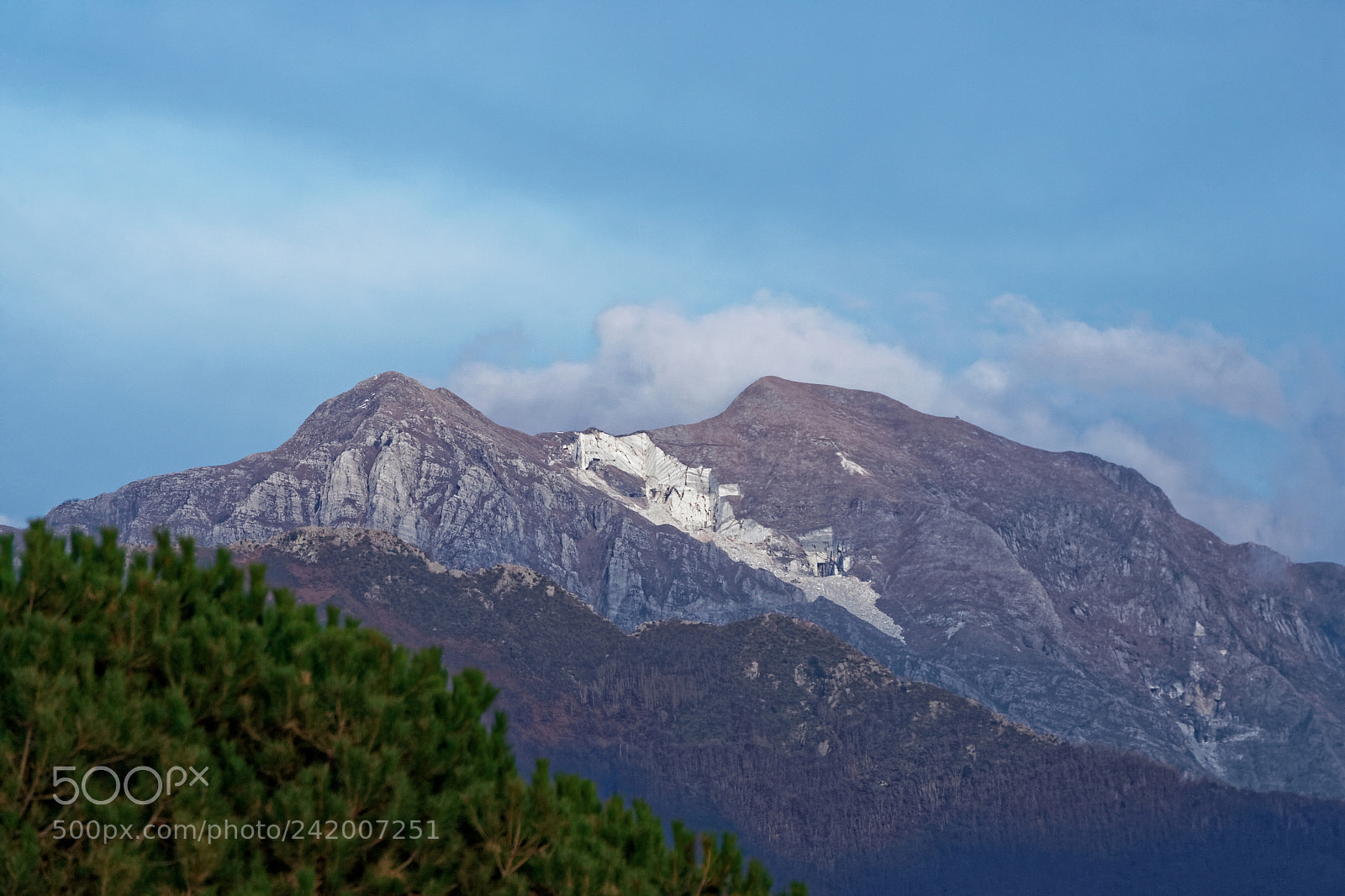 Canon EOS-1D Mark II sample photo. View of apuan alps photography