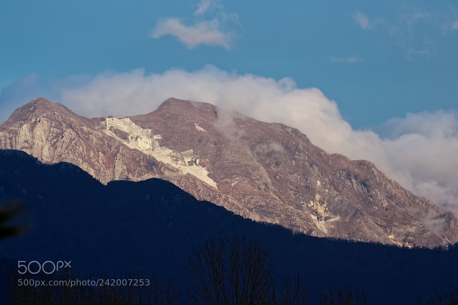 Canon EOS-1D Mark II sample photo. View of apuan alps photography