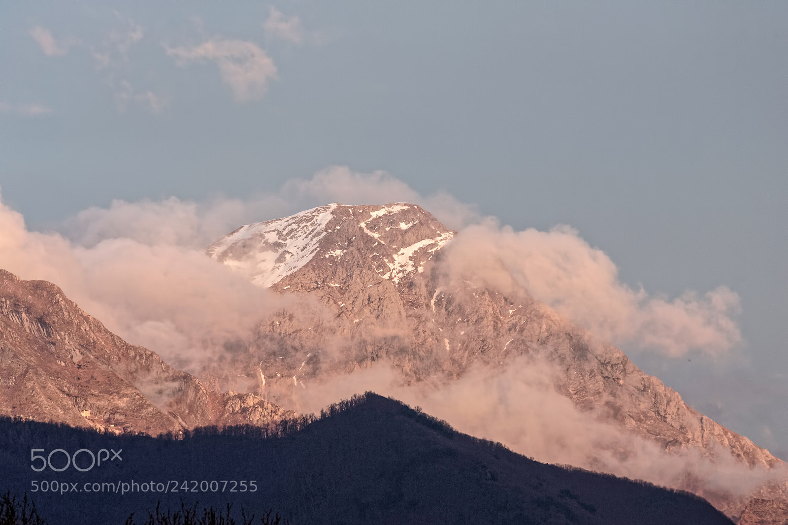Canon EOS-1D Mark II sample photo. View of apuan alps photography
