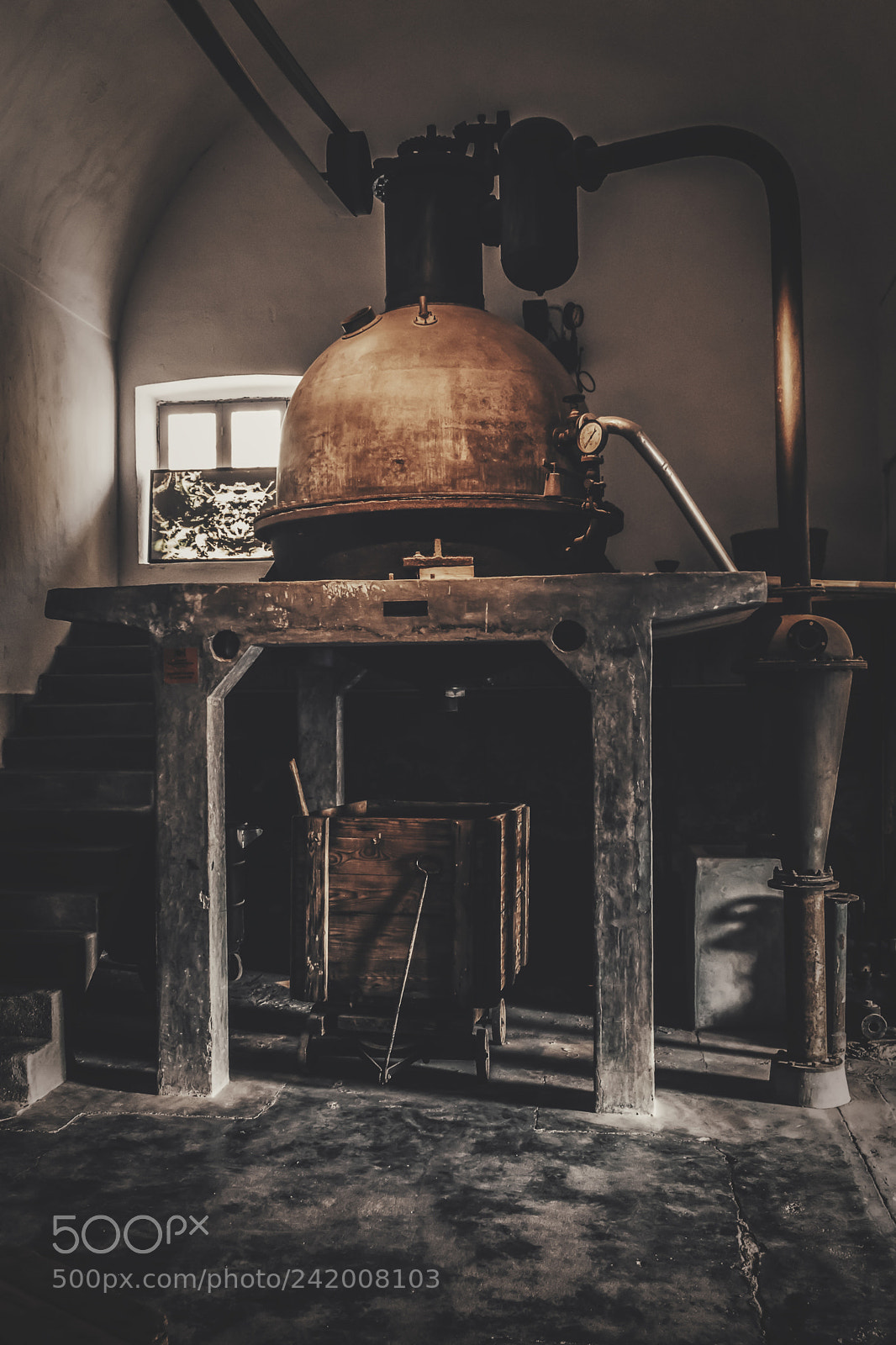Canon EOS 750D (EOS Rebel T6i / EOS Kiss X8i) sample photo. Inside the old factory photography