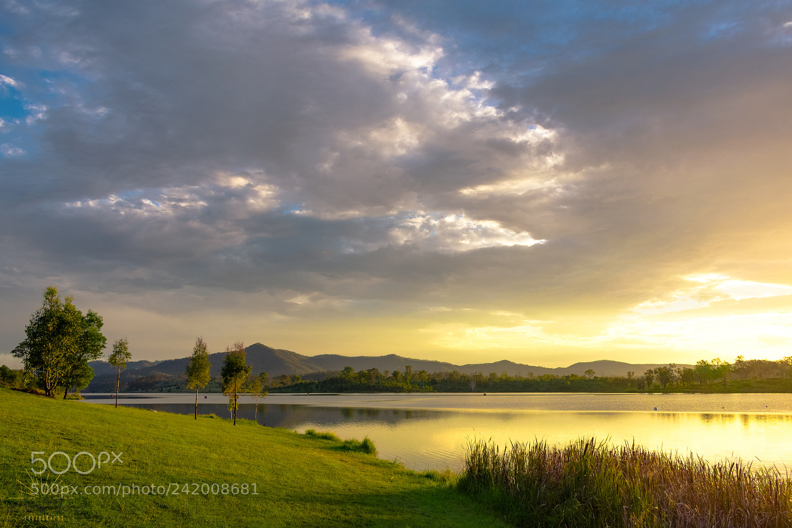 Nikon D3400 sample photo. Cloudy sunset photography