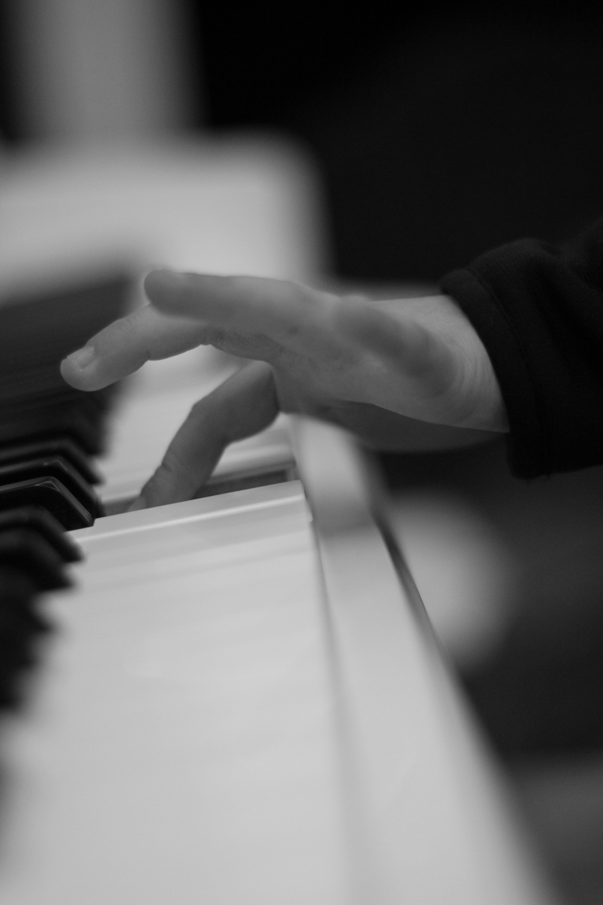 Canon EOS 7D + Canon EF 50mm F1.4 USM sample photo. The fingers that make the serenity photography