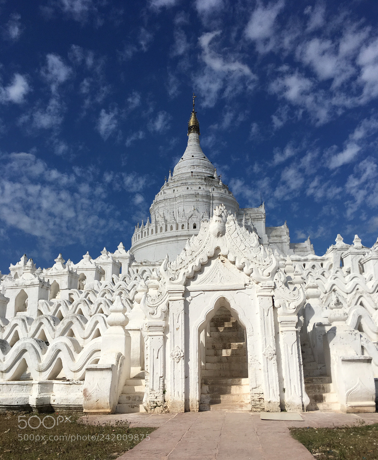 Apple iPhone 6s Plus sample photo. White pagoda photography