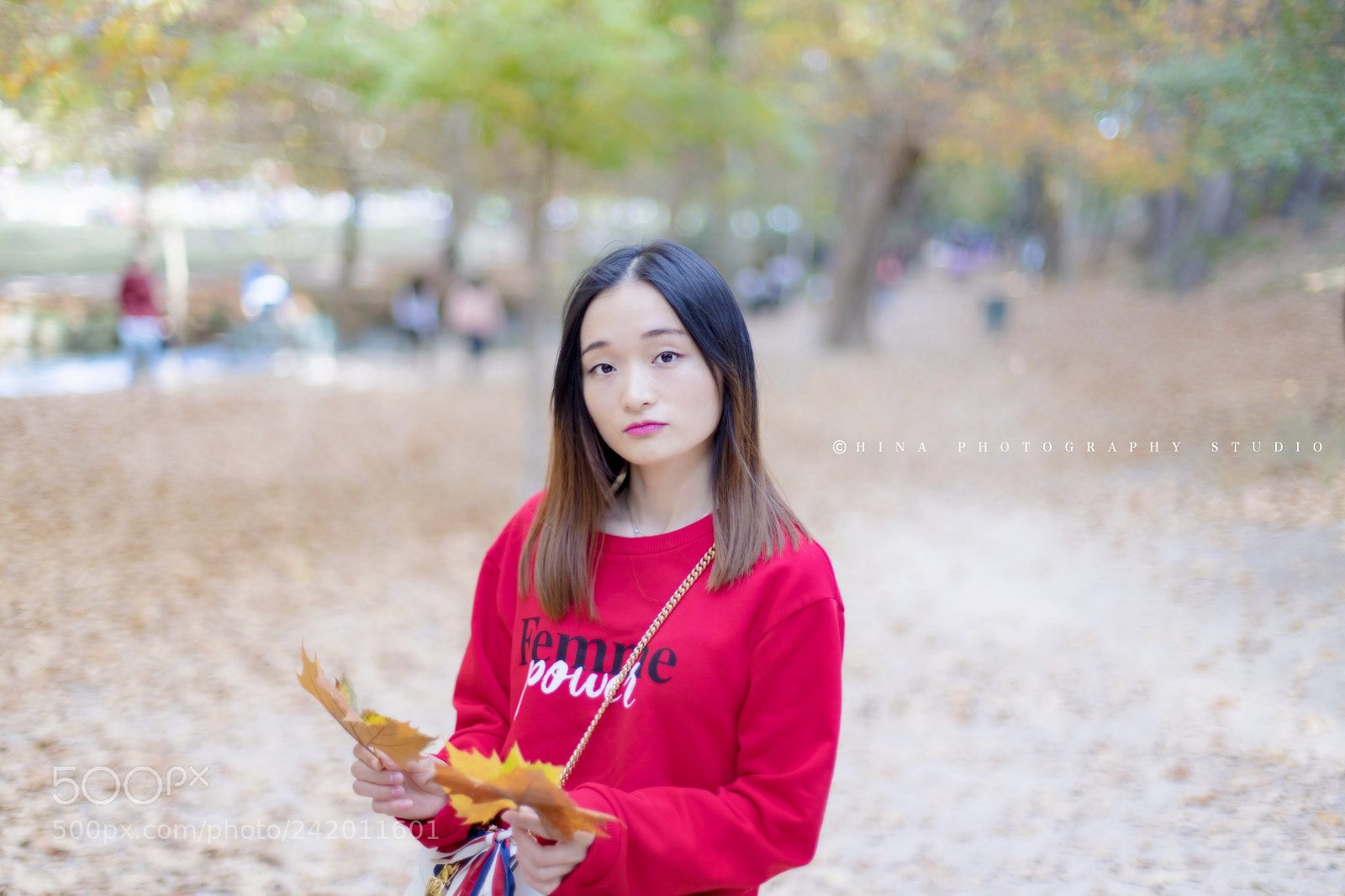 Canon EOS 6D Mark II sample photo. 红衣女友 photography
