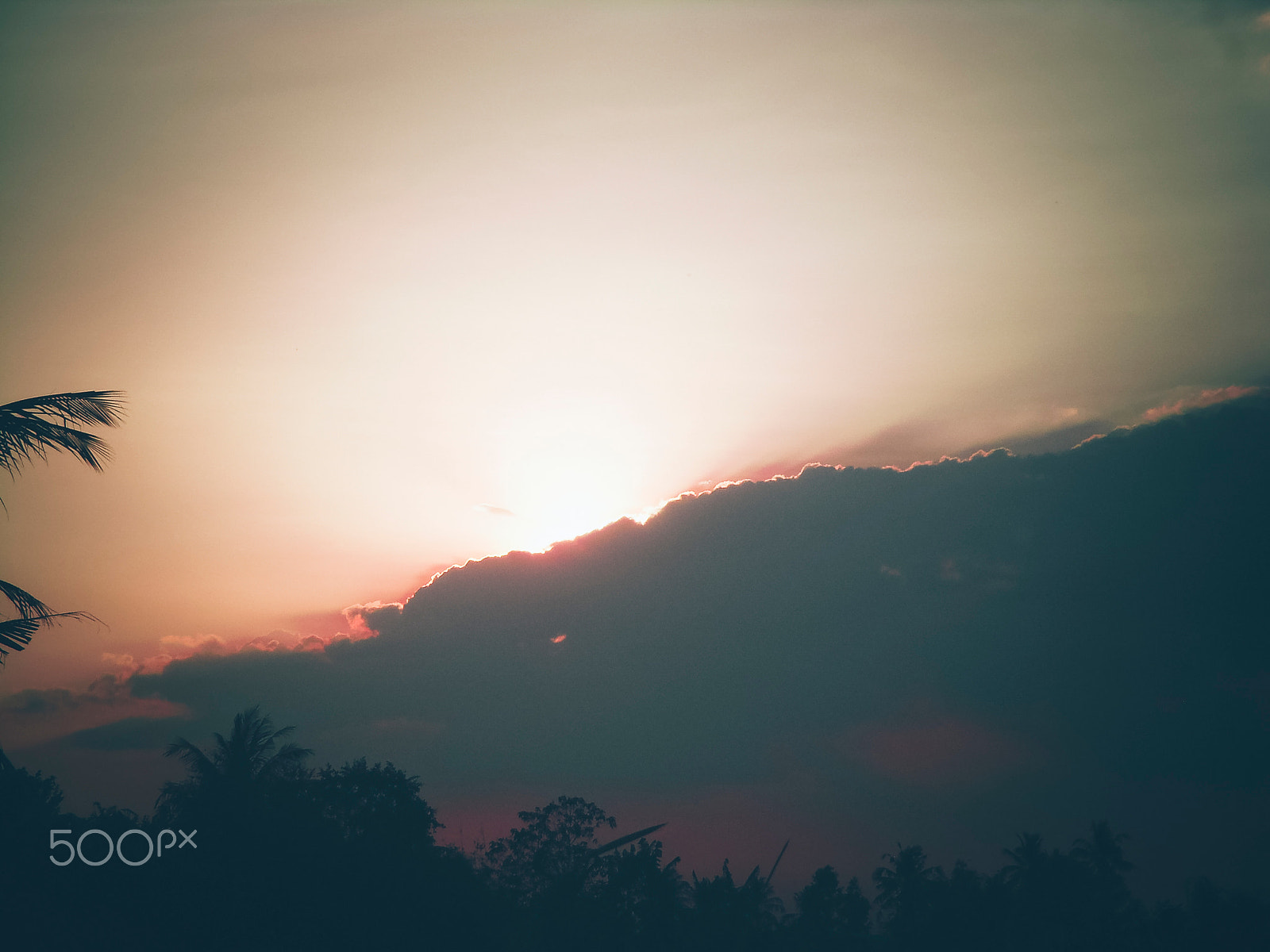 Samsung I8,  VLUU I8 sample photo. Mây chiều hoàng hôn photography