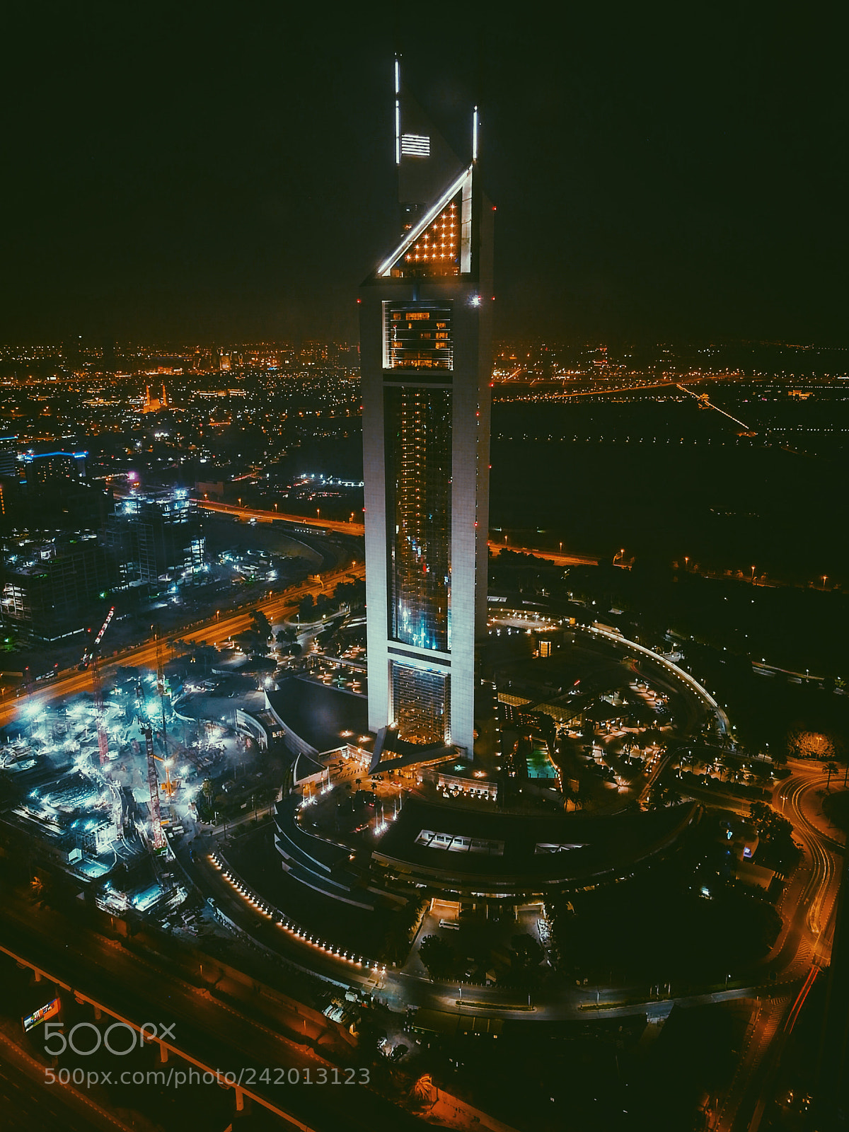 HUAWEI P9 sample photo. Emirates tower photography