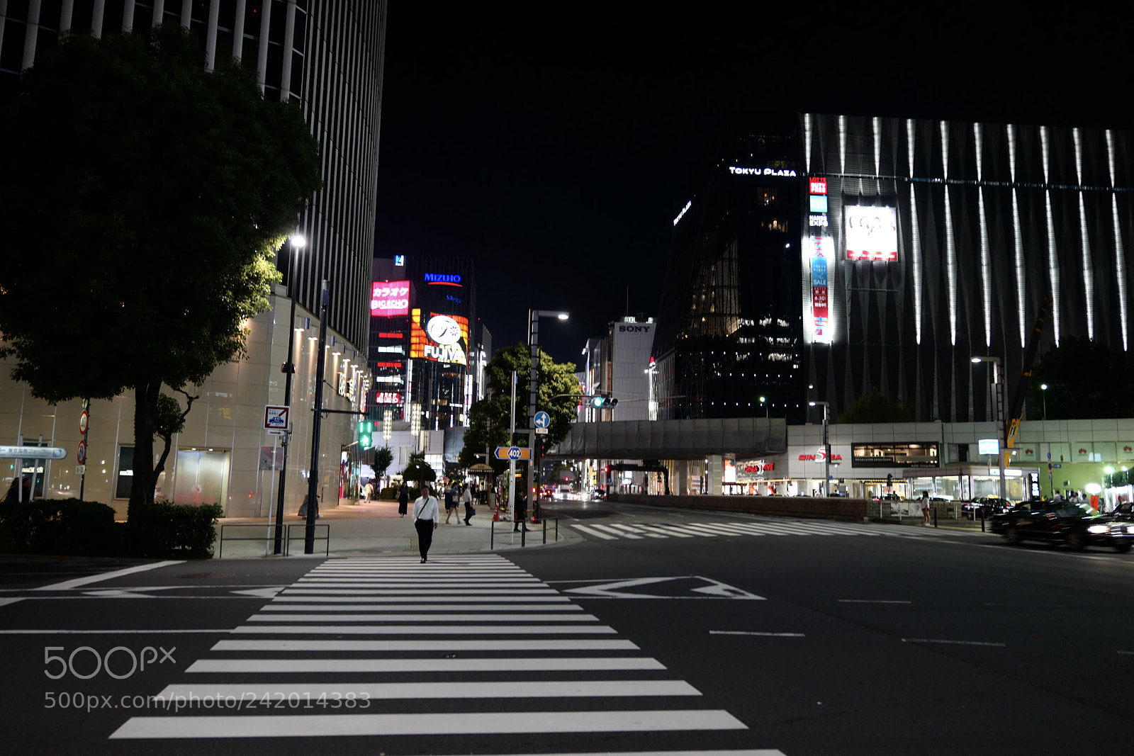 Leica SL (Typ 601) sample photo. Street photography