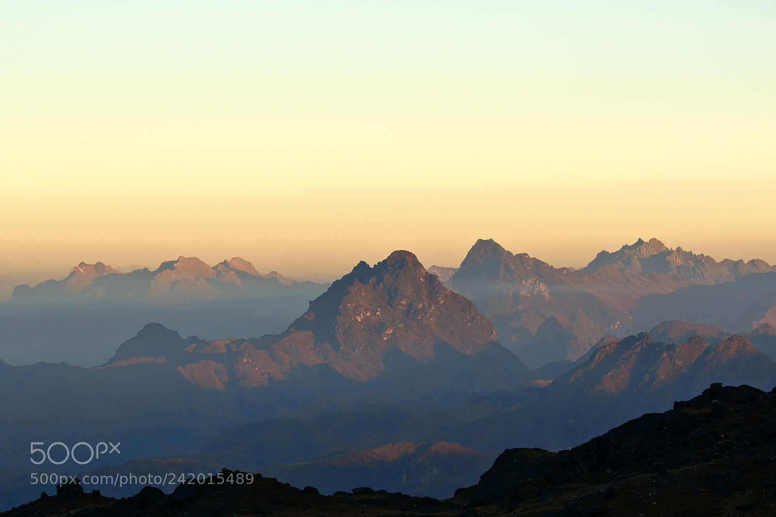 Canon EOS 7D Mark II sample photo. Montañas al atardecer photography