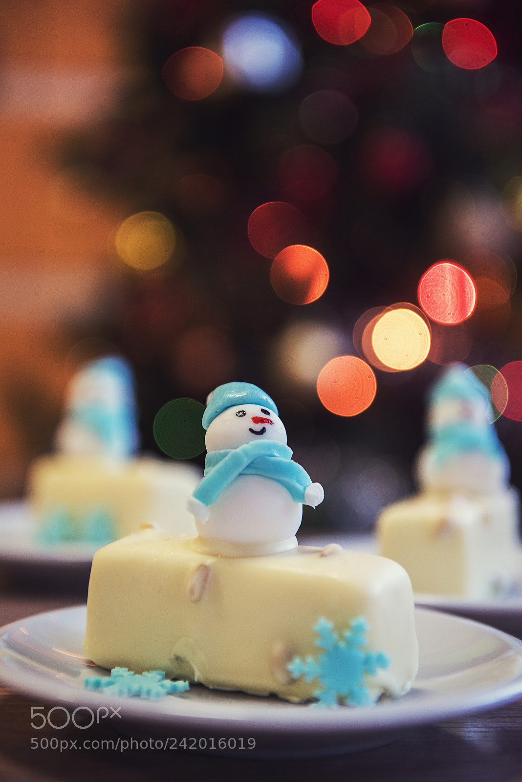 Nikon D810 sample photo. Christmas dessert with snowman photography
