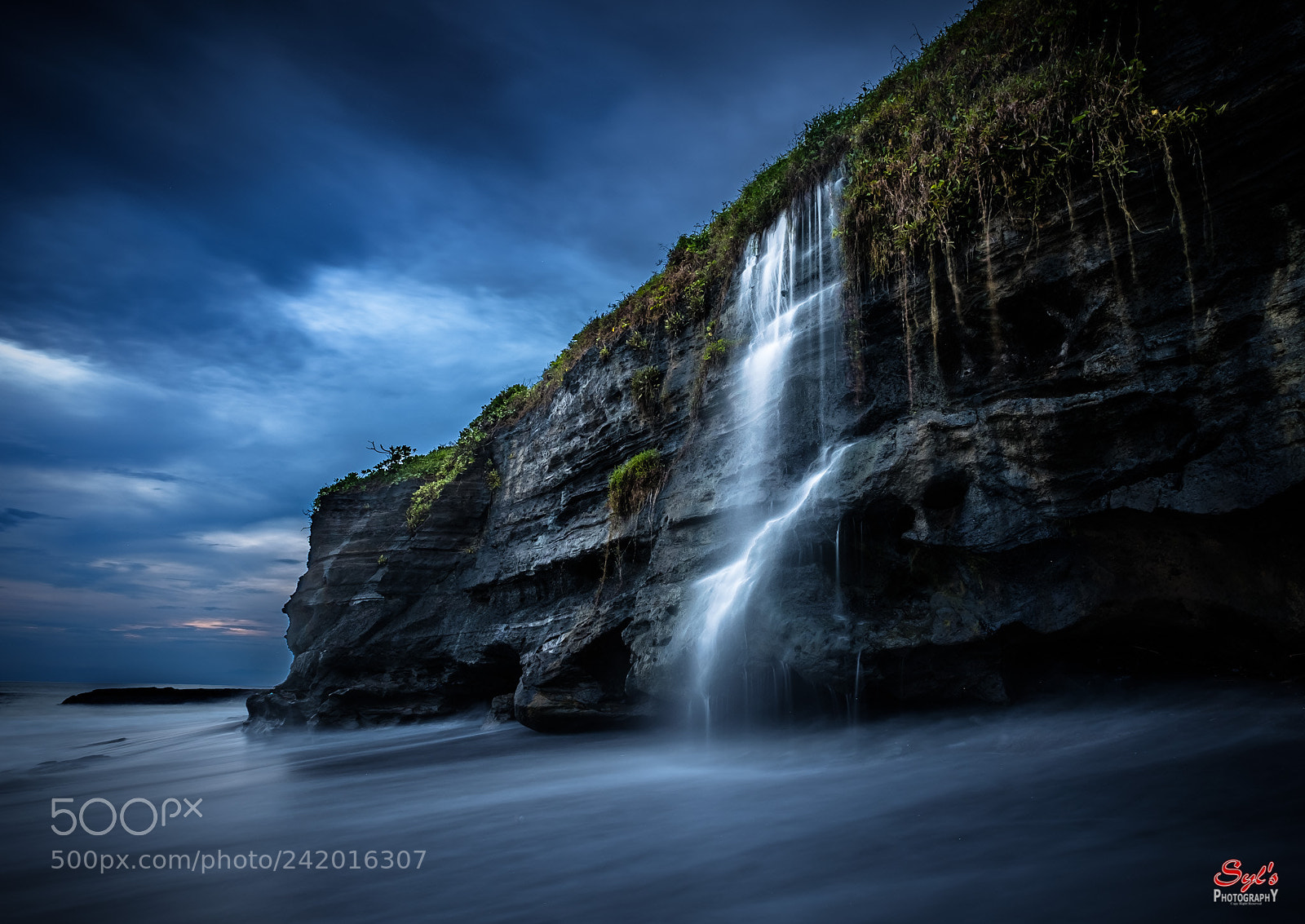 Fujifilm X-T2 sample photo. Beach waterfall photography