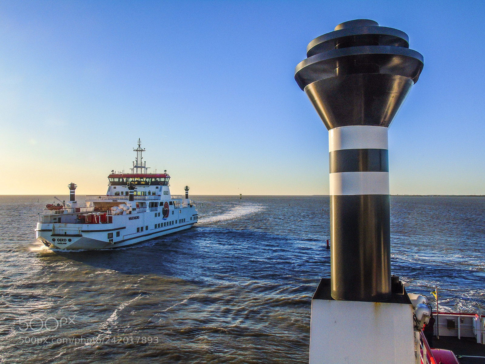 Sony Cyber-shot DSC-H400 sample photo. The ferry photography