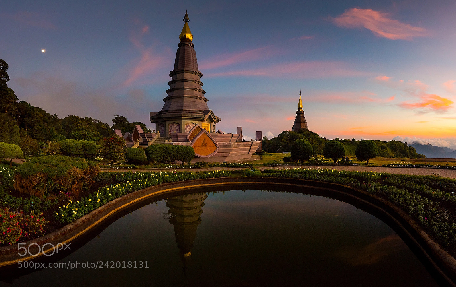 Nikon D810 sample photo. Inthanon pagoda photography