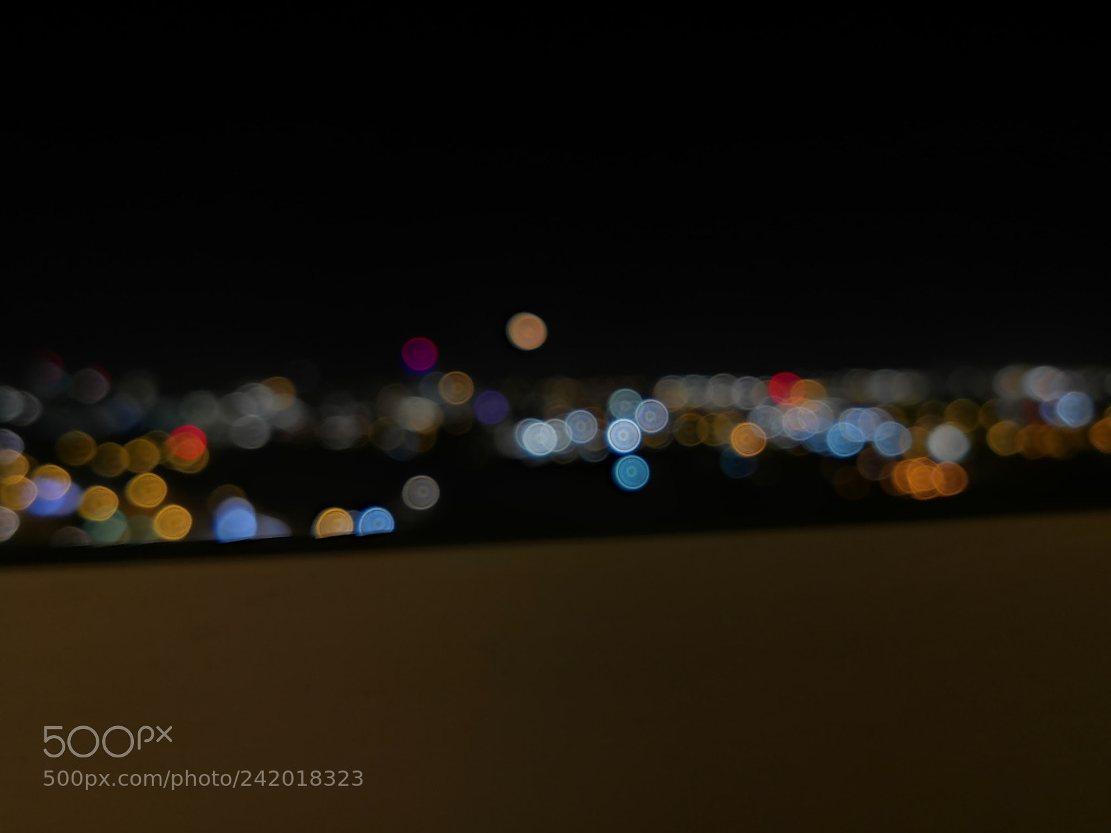 HUAWEI Mate 10 Pro sample photo. Night light photography