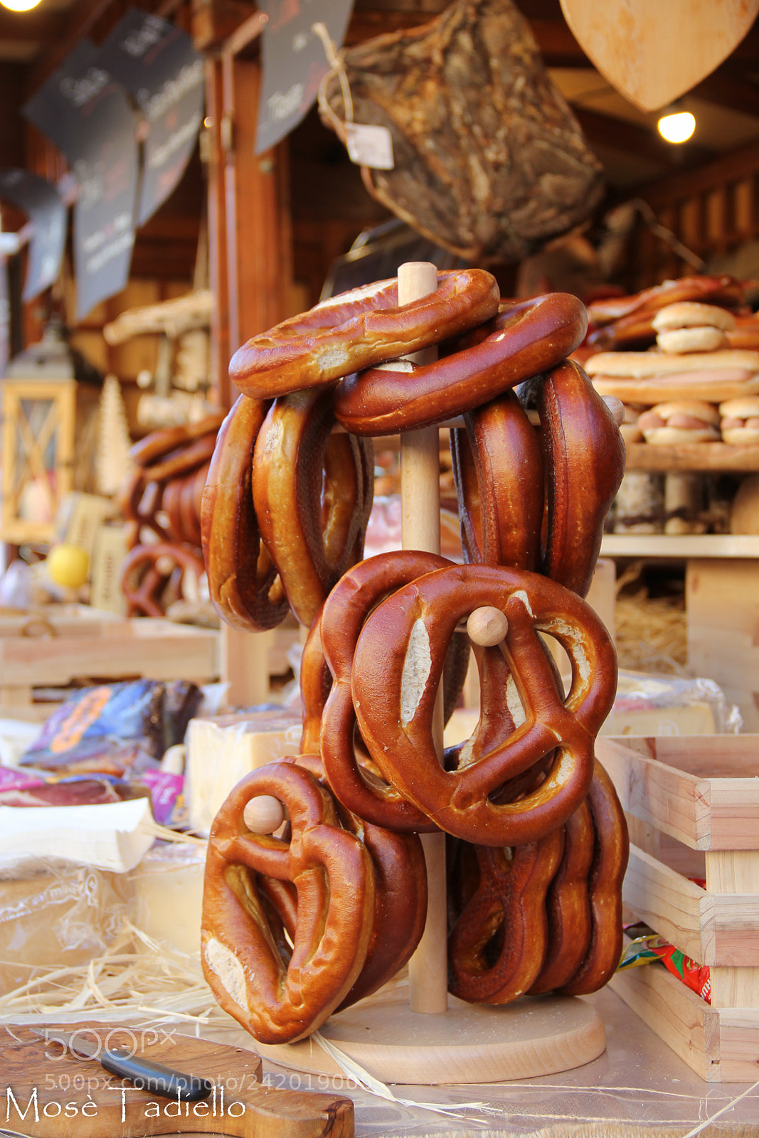 Canon EOS 550D (EOS Rebel T2i / EOS Kiss X4) sample photo. Pretzel photography