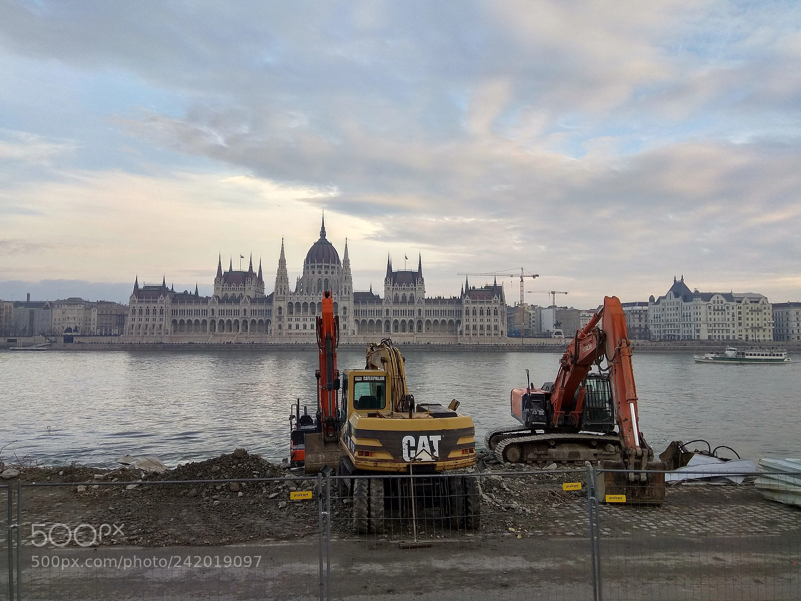 Xiaomi Redmi Note 4 sample photo. Hungarian parliament building photography