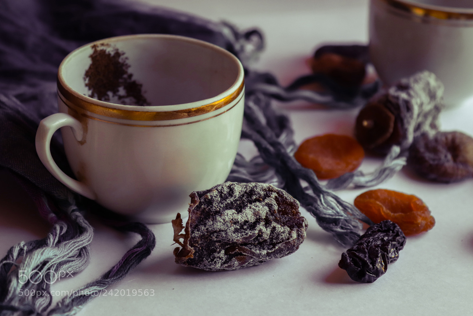 Canon EOS 200D (EOS Rebel SL2 / EOS Kiss X9) sample photo. Coffe. dried fruits. photography