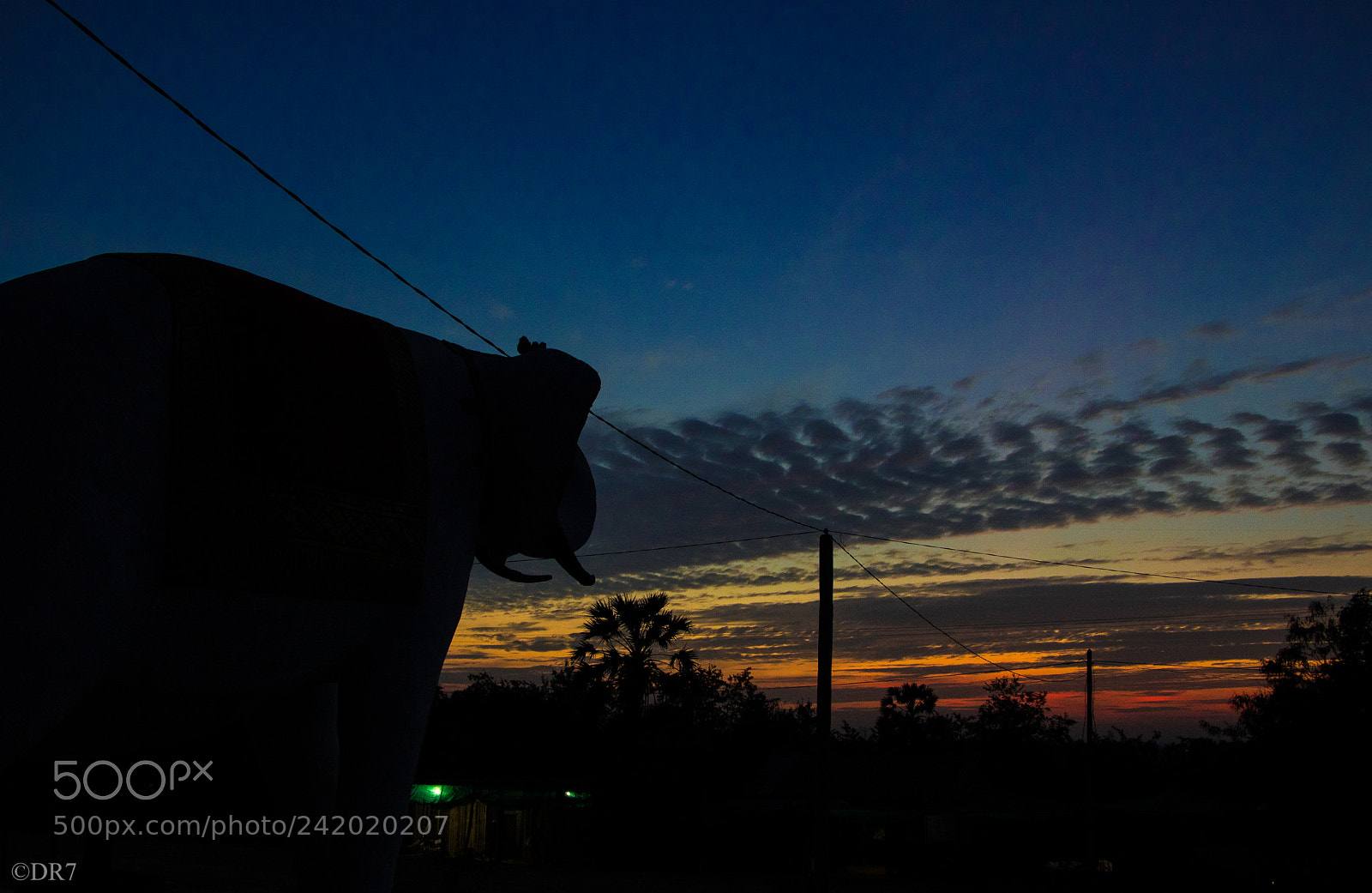 Canon EOS 750D (EOS Rebel T6i / EOS Kiss X8i) sample photo. • evening view (cambodia) #dr7 photography