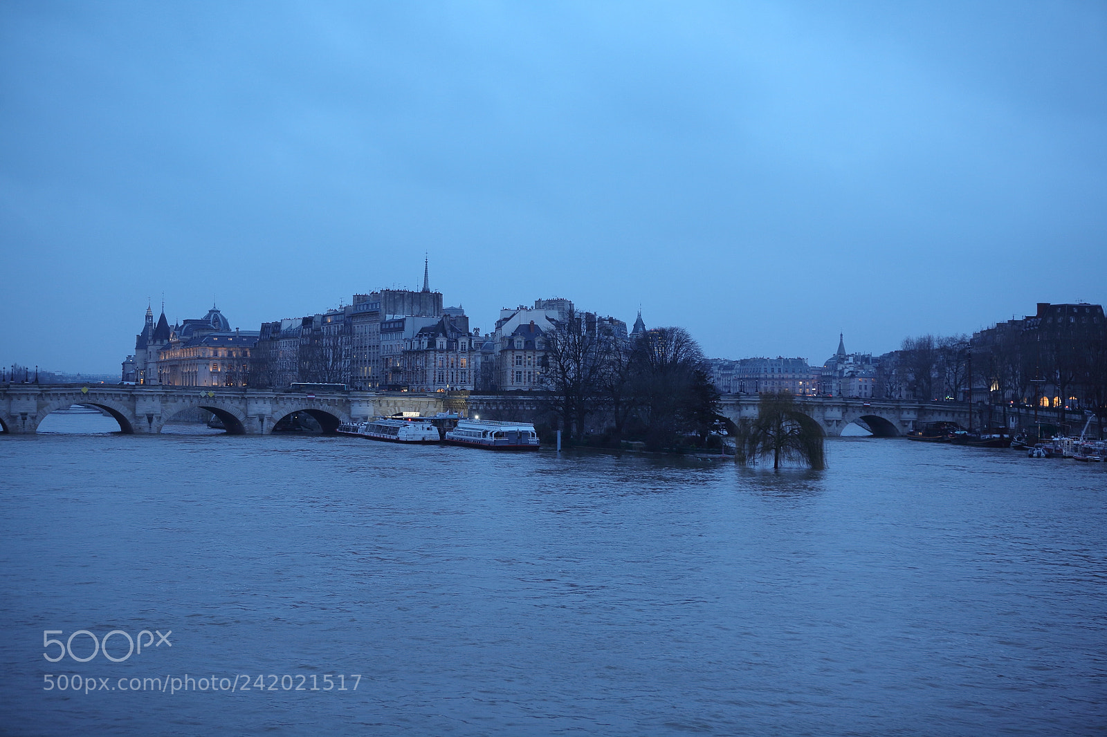 Canon EOS 5D sample photo. Ile de la cité photography