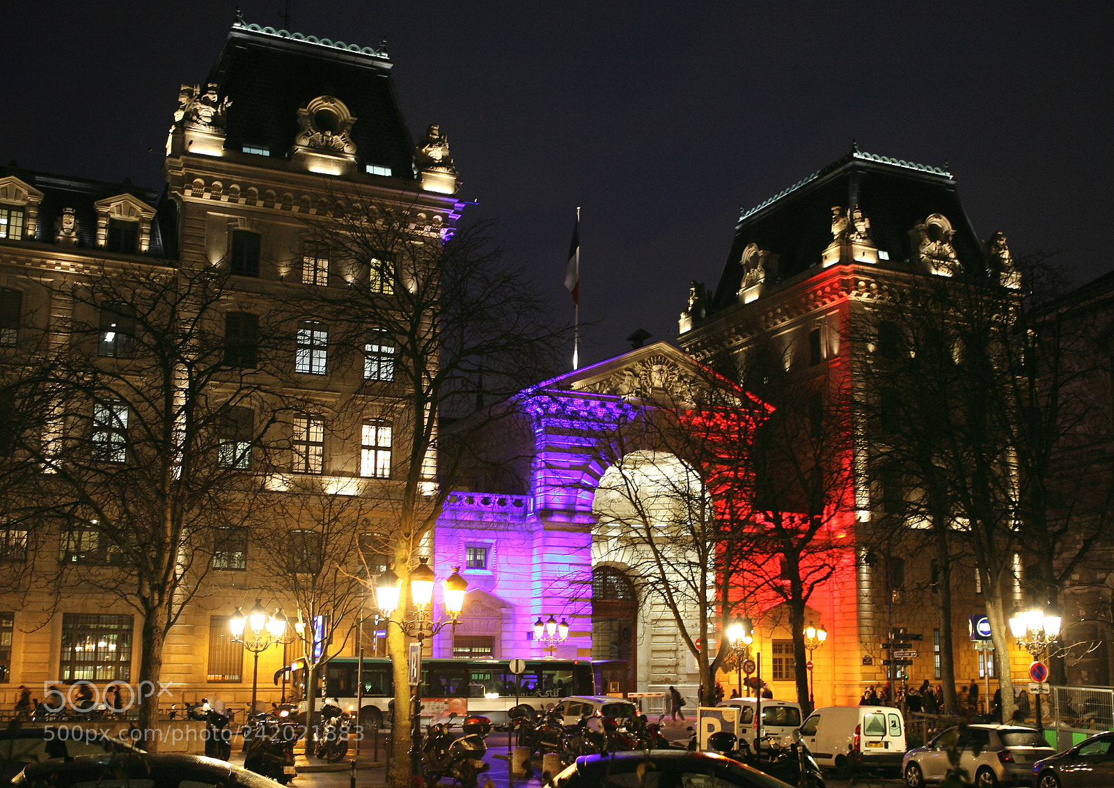 Canon EOS 5D sample photo. Nuit préfecture police photography
