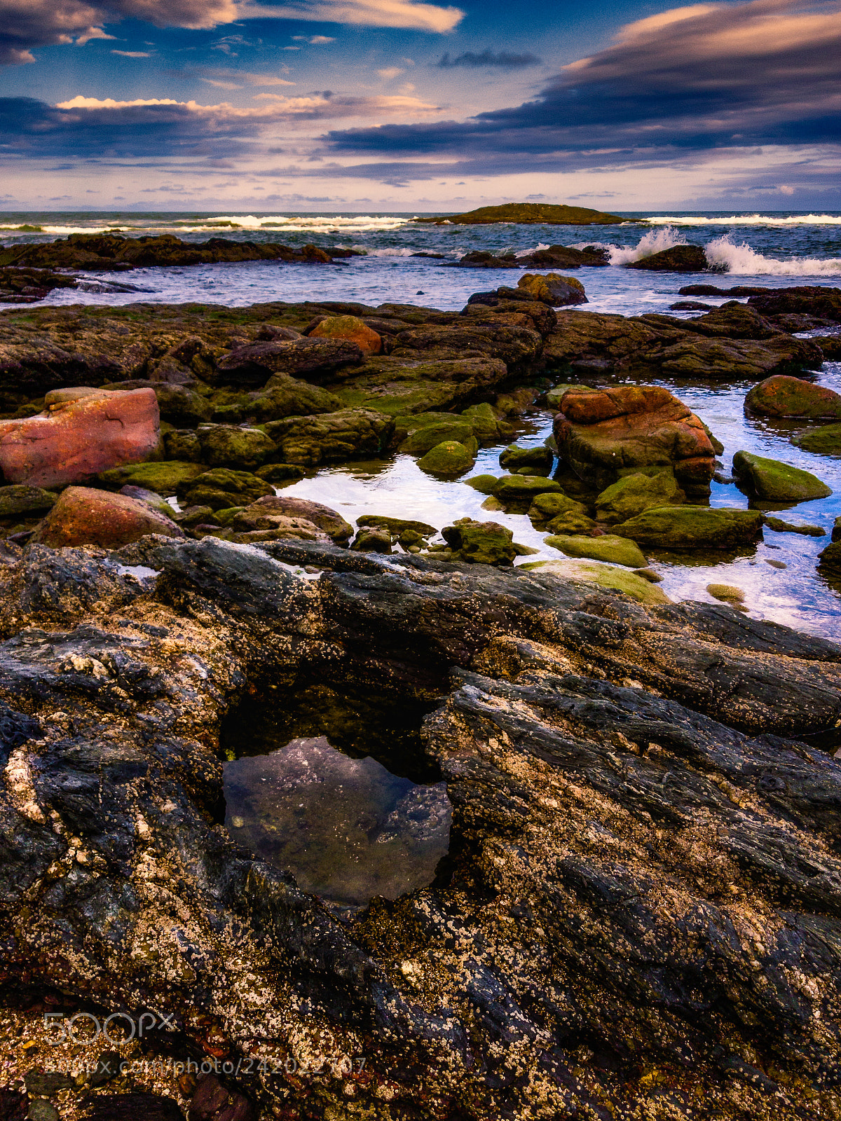 Samsung Galaxy S8 sample photo. Red beach photography