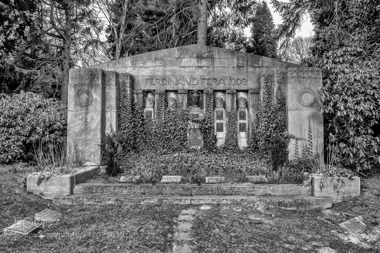 Fujifilm X-Pro2 sample photo. Tomb photography