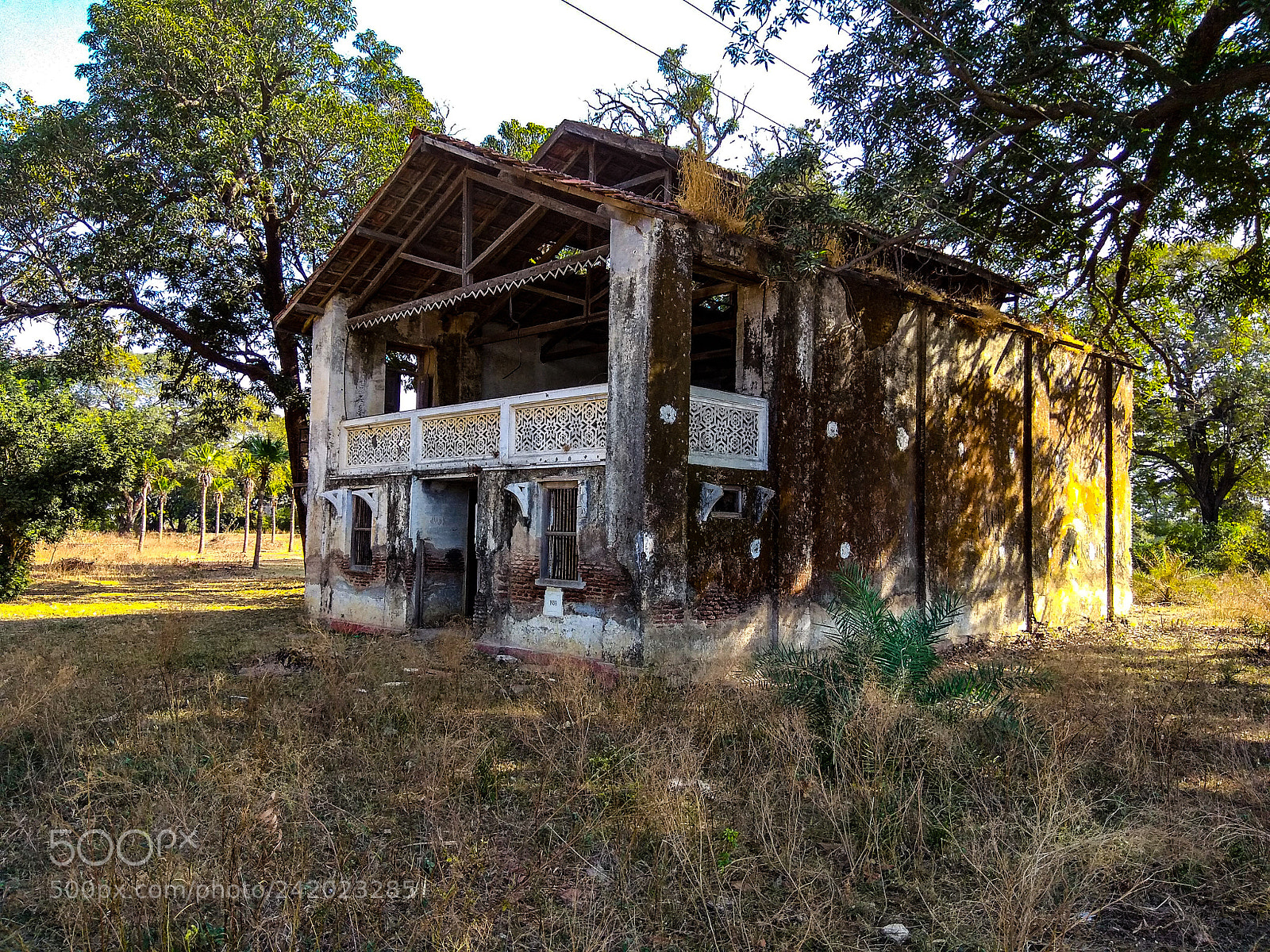 Xiaomi Redmi Note 4 sample photo. Old house photography