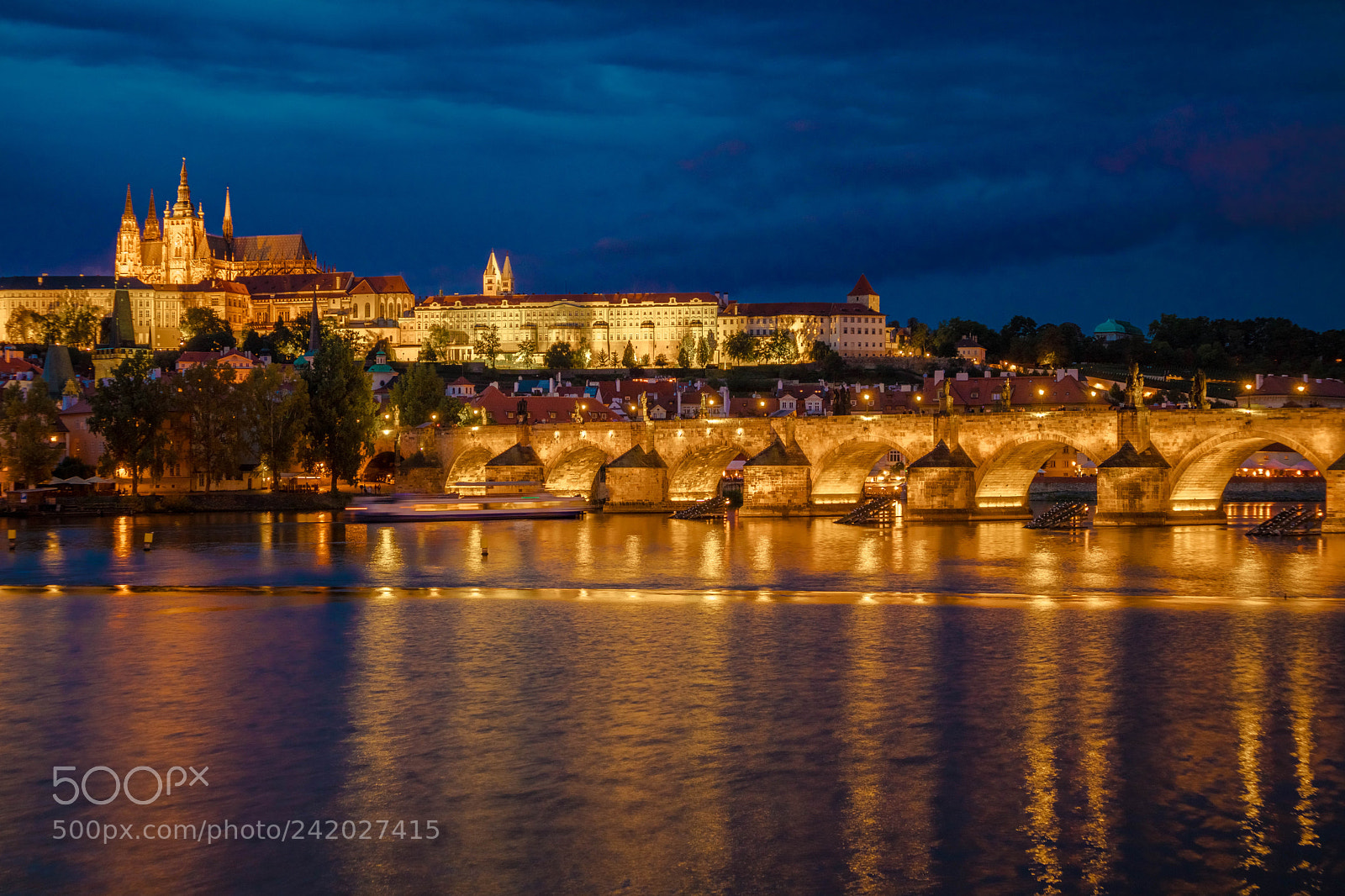 Canon EOS M5 sample photo. Charles bridge. photography