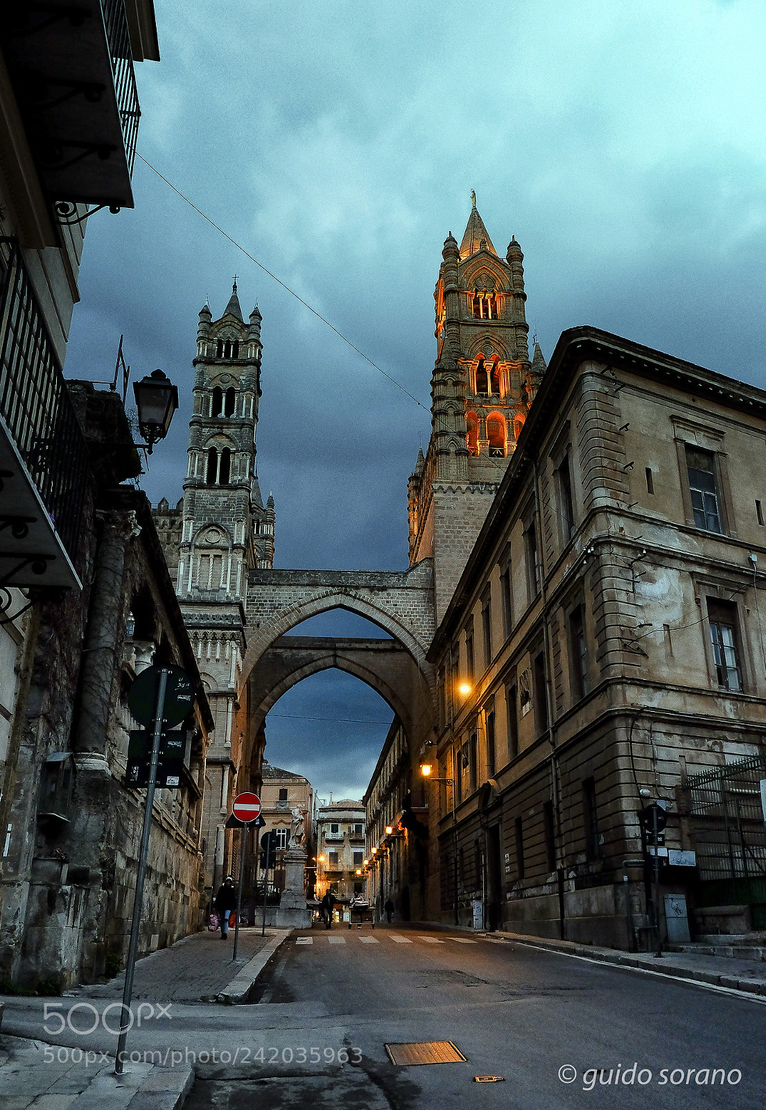 Fujifilm X-T10 sample photo. Dalla cattedrale di palermo photography