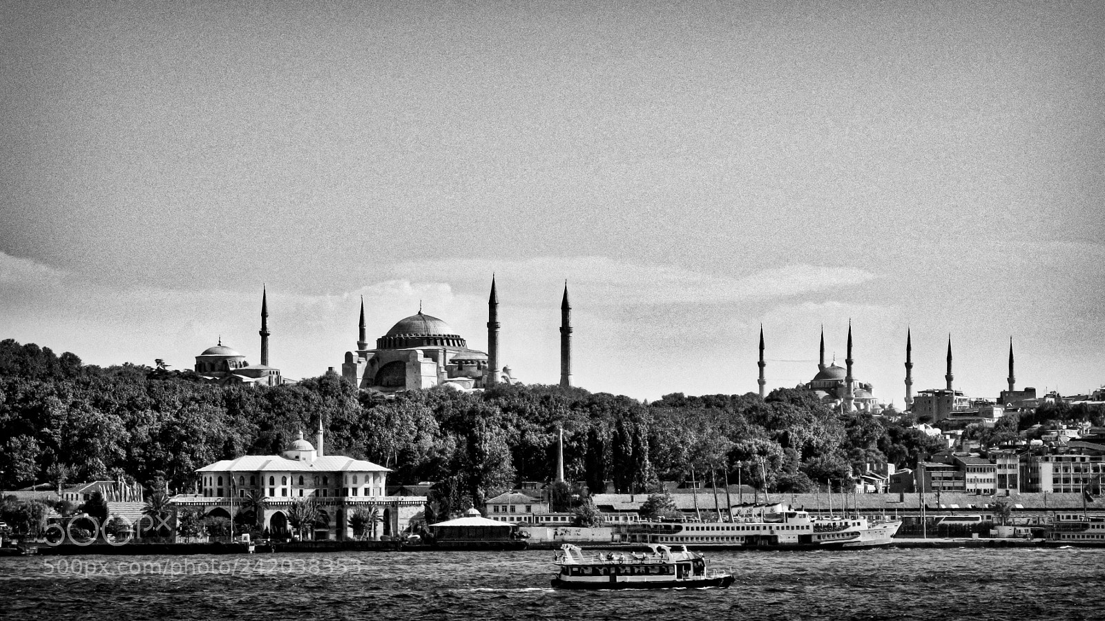 Canon PowerShot G11 sample photo. Between bosphorus and golden photography