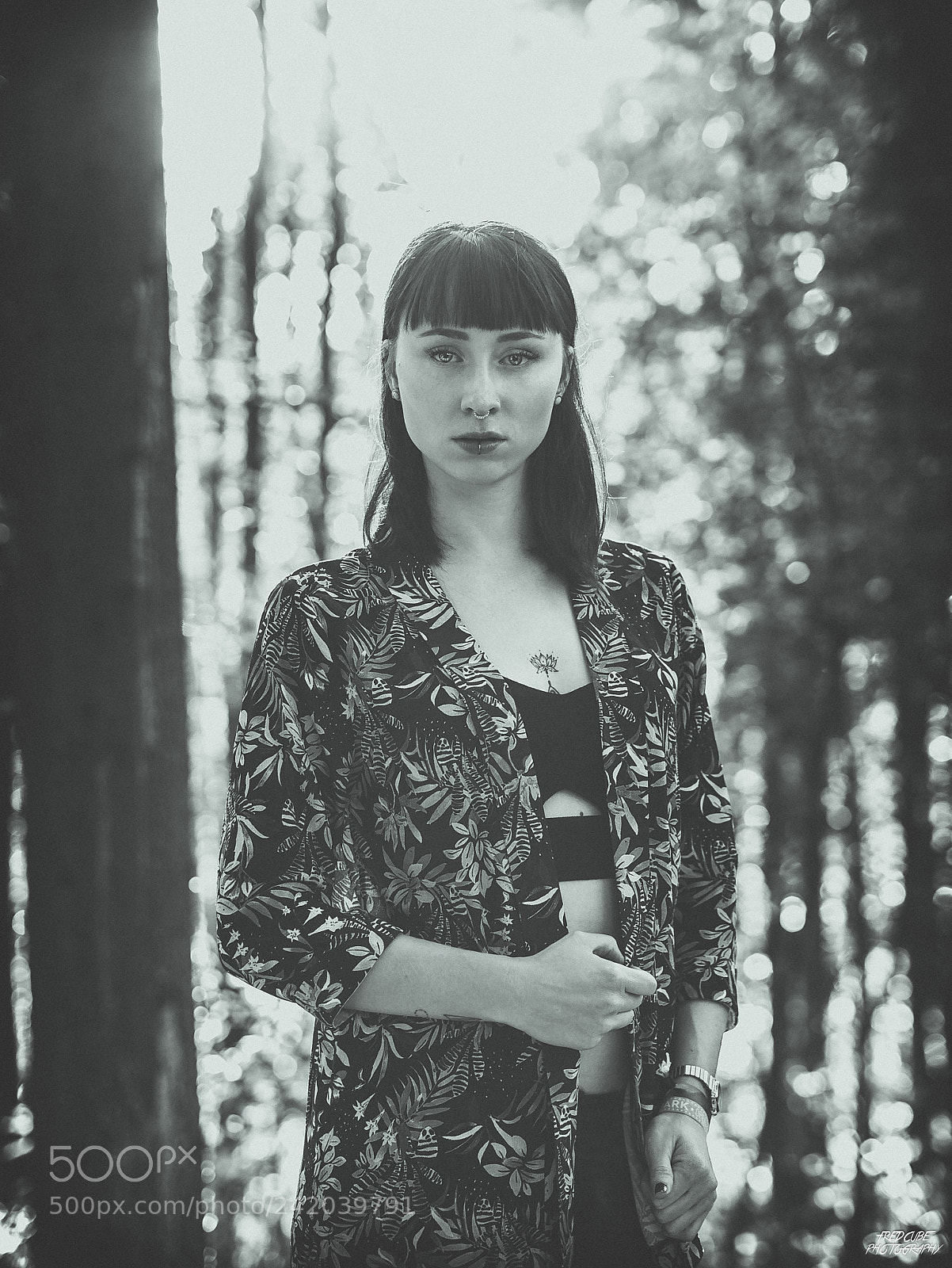 Panasonic Lumix DMC-GX85 (Lumix DMC-GX80 / Lumix DMC-GX7 Mark II) sample photo. In the woods portrait photography