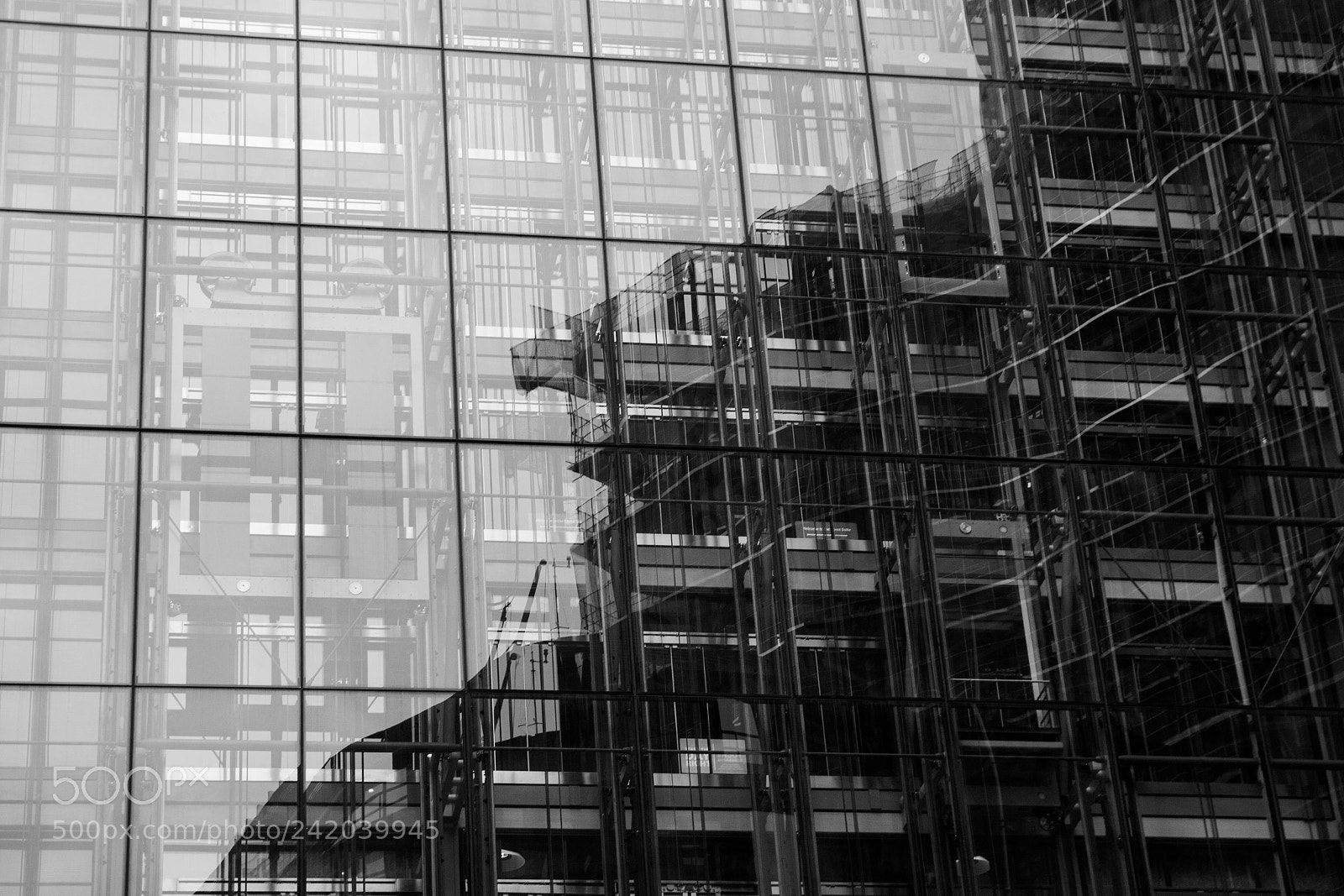 Canon EOS 650D (EOS Rebel T4i / EOS Kiss X6i) sample photo. Perspective reflection black and photography