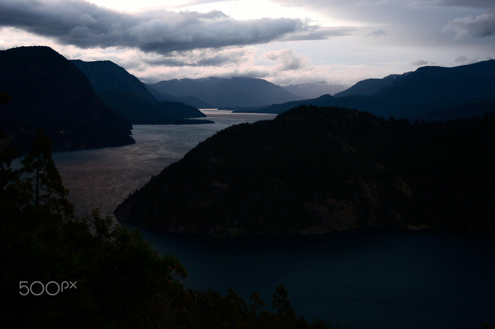 Nikon D100 + AF Zoom-Nikkor 35-70mm f/3.3-4.5 N sample photo. Sunset in the mountain photography