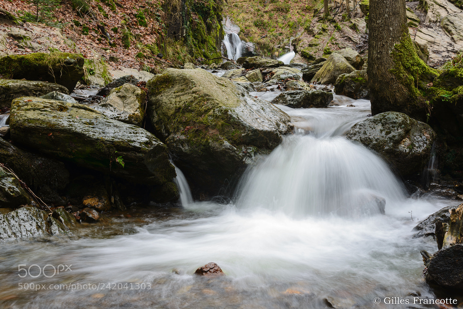 Nikon D800 sample photo. Waterfall between rocks. photography