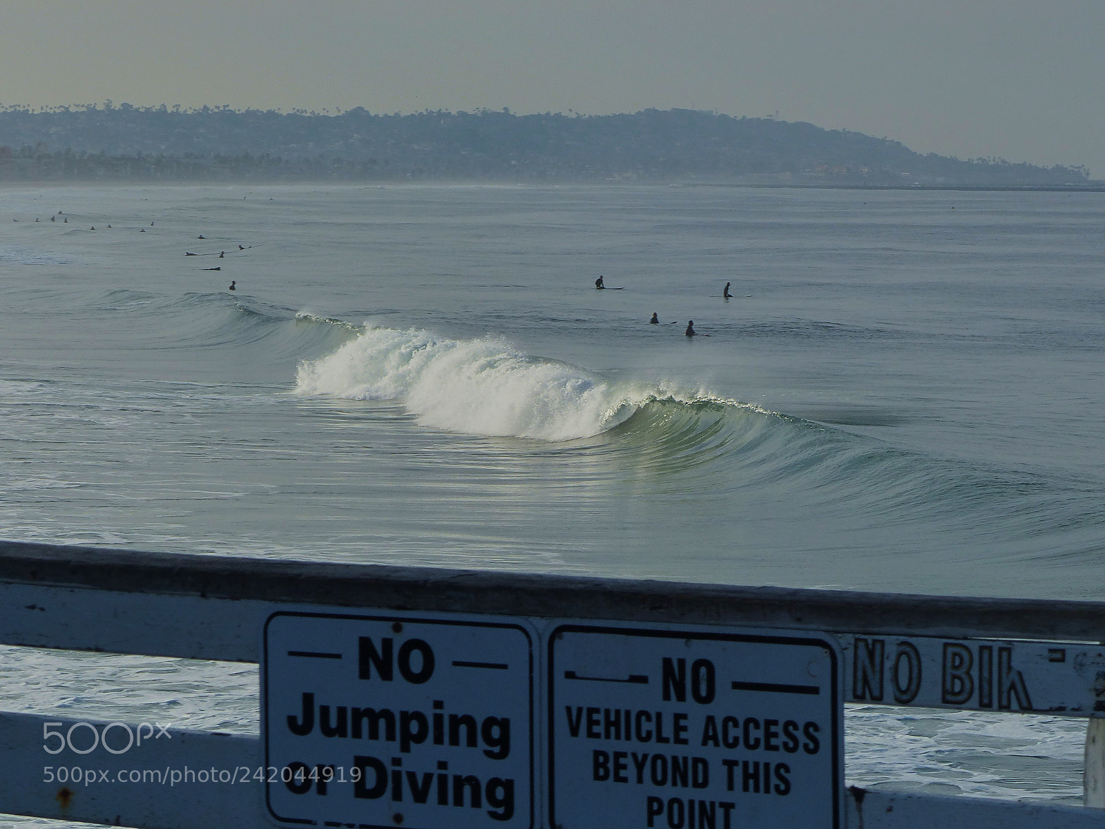 Panasonic Lumix DMC-FZ200 sample photo. Surfing photography