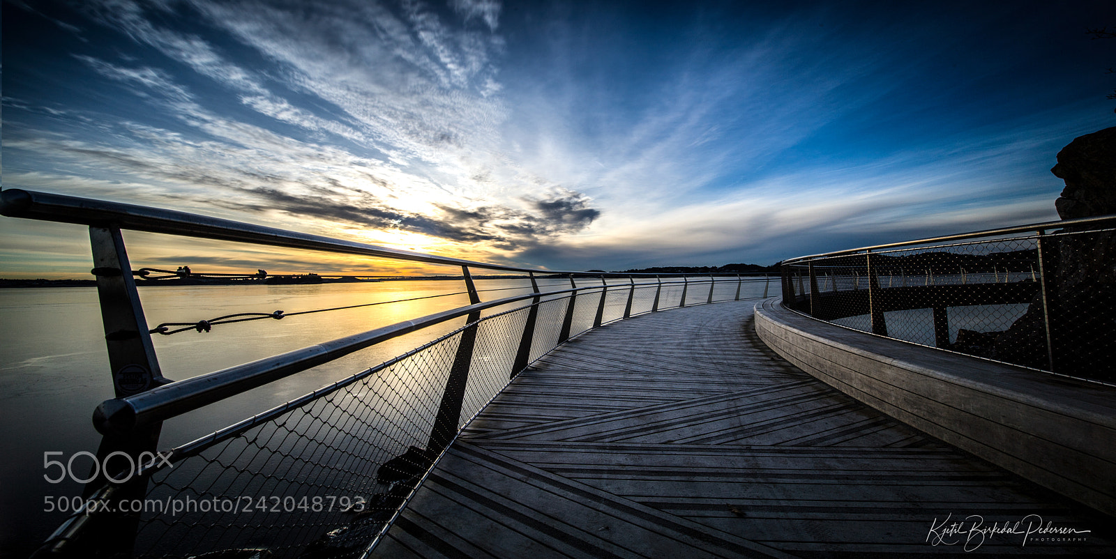 Nikon D5 sample photo. Sunset at the bridgewalk photography