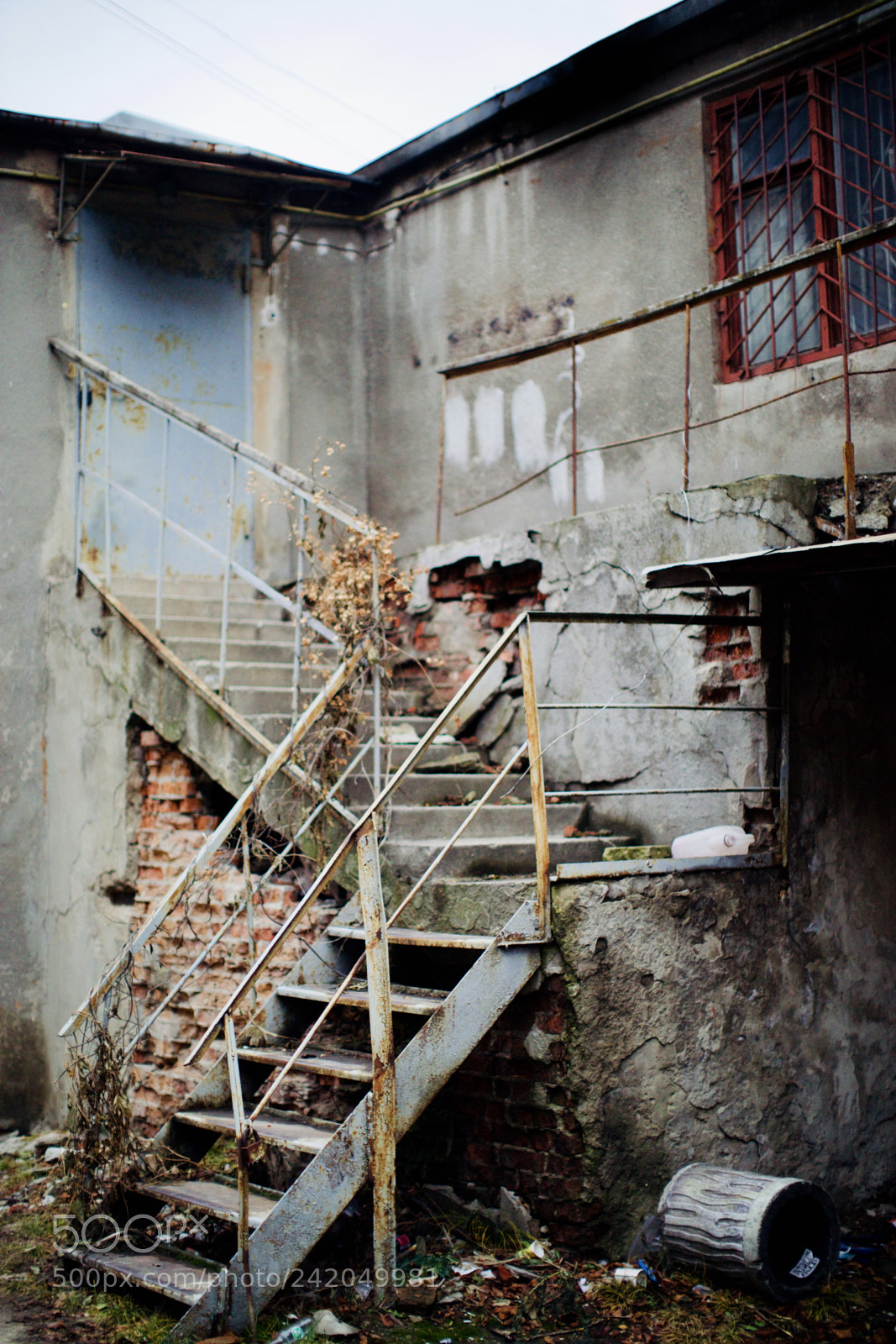 Canon EOS 5DS sample photo. A stairway photography