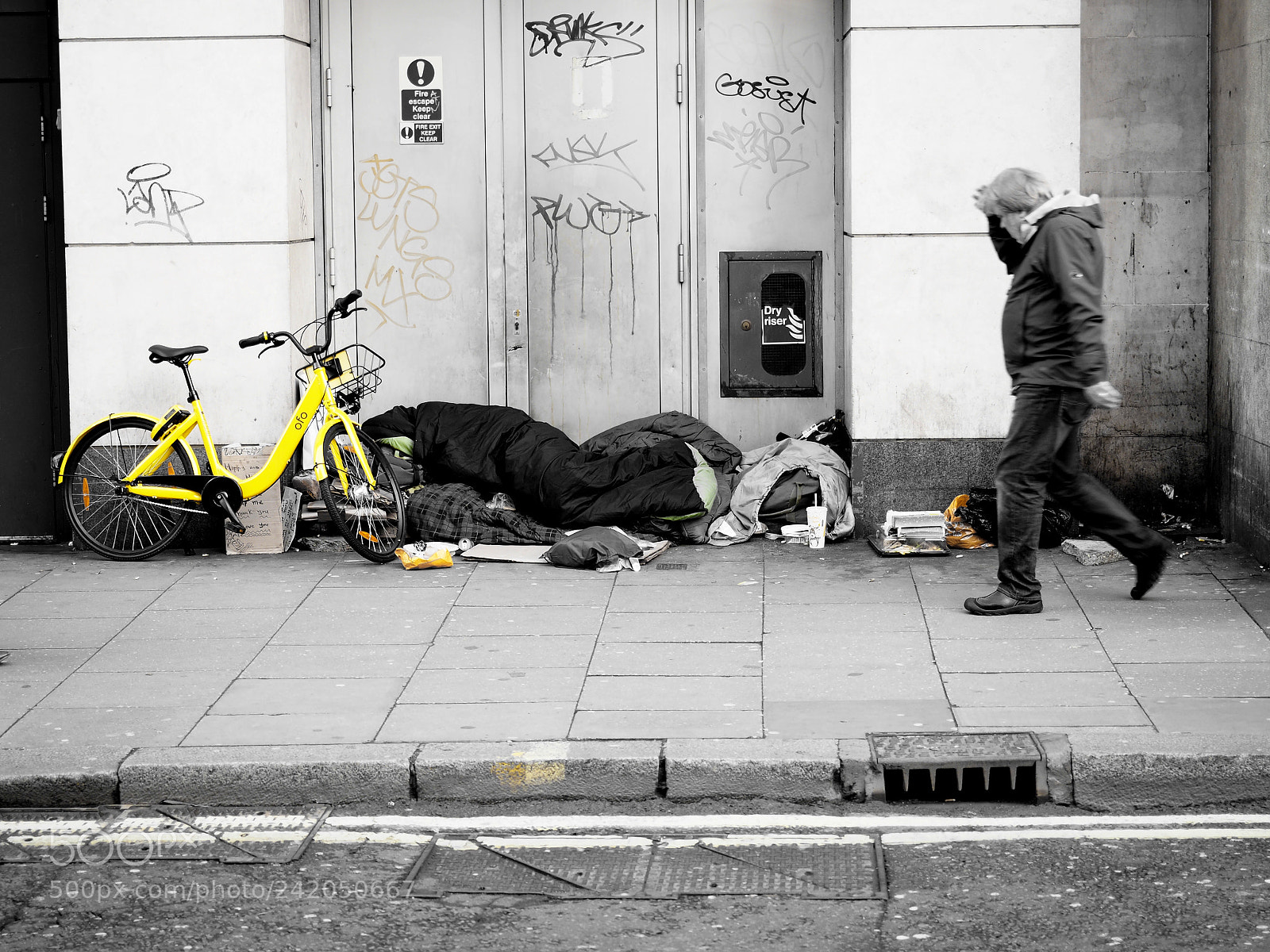 Olympus OM-D E-M5 II sample photo. Street life, london. photography