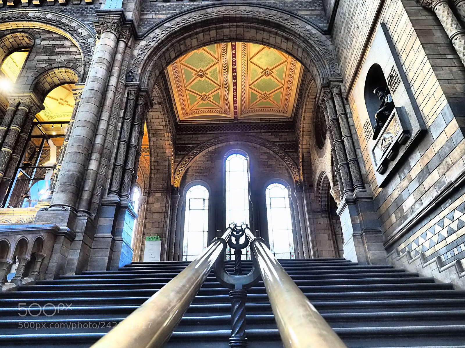 Olympus OM-D E-M5 II sample photo. Natural history museum, london. photography