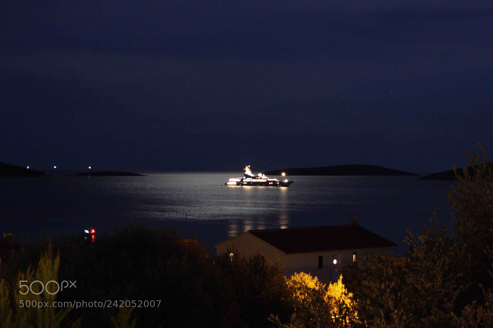 Canon EOS 40D sample photo. Nigh seascape photography