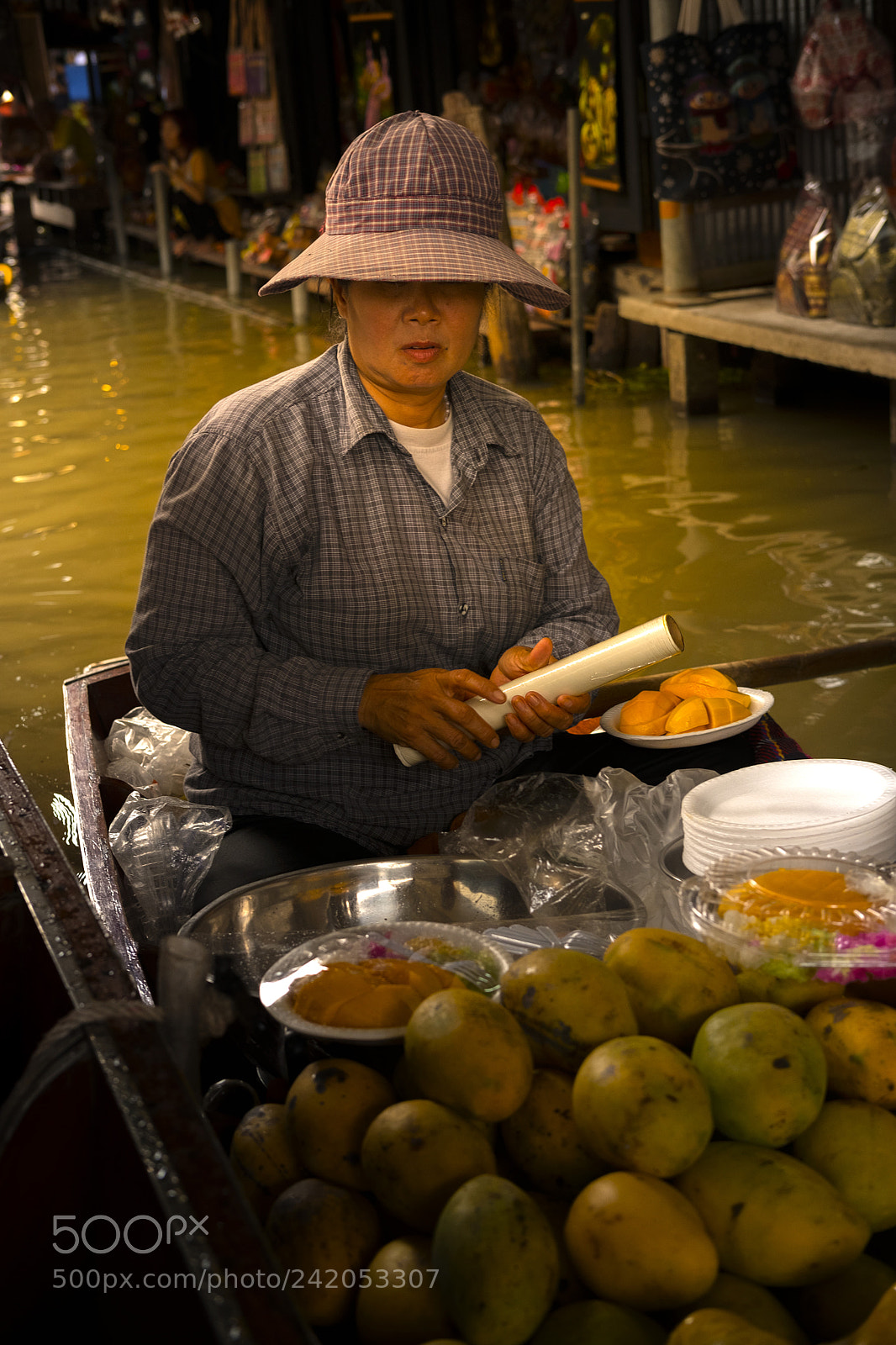 Fujifilm X-T2 sample photo. Floating market fruit vendor photography