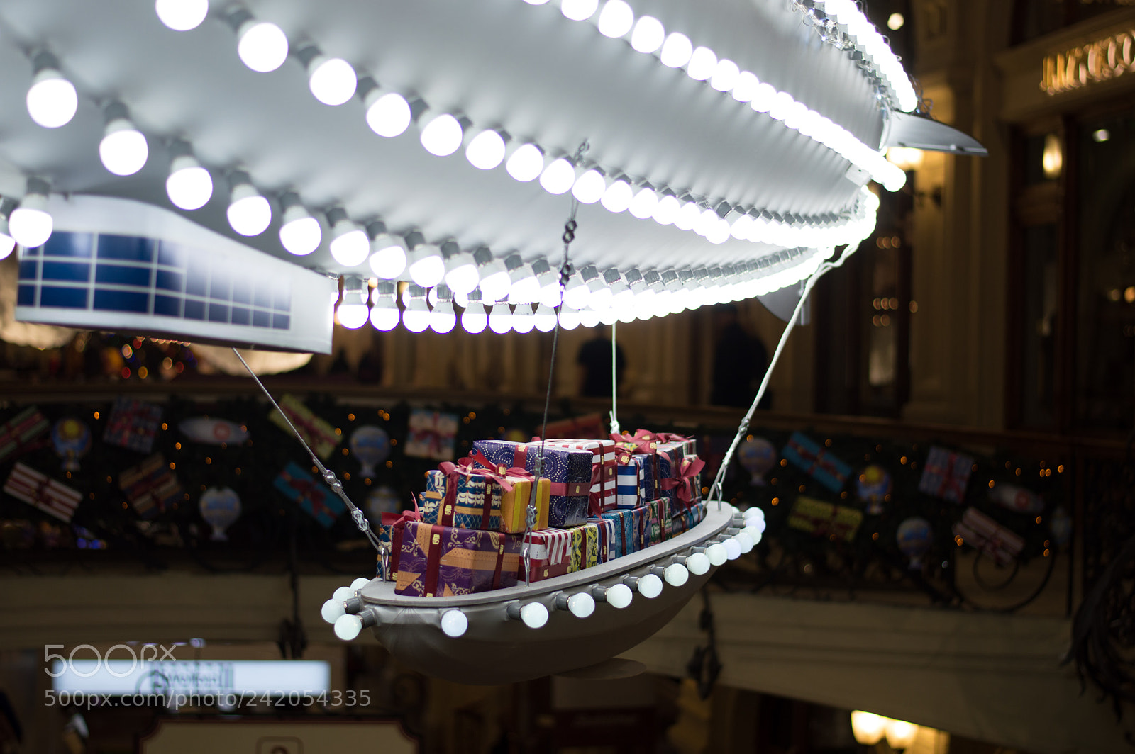 Nikon D3200 sample photo. Zeppelin with gifts photography