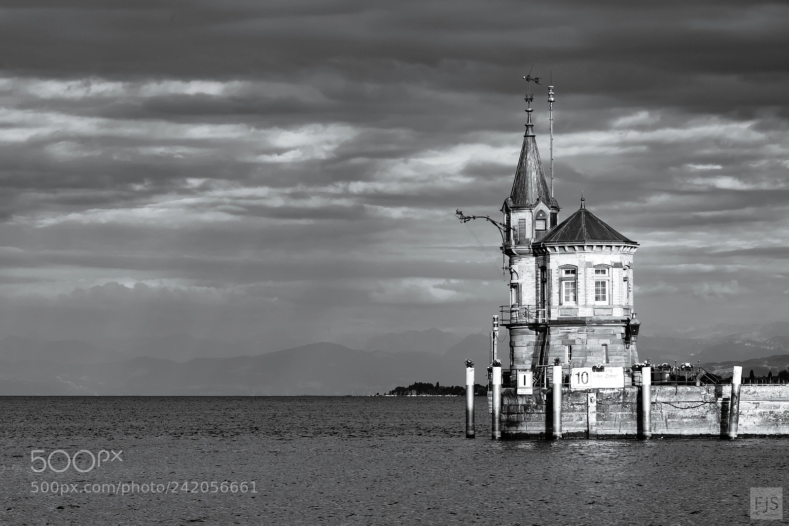 Fujifilm X-T2 sample photo. Tower at the lake photography